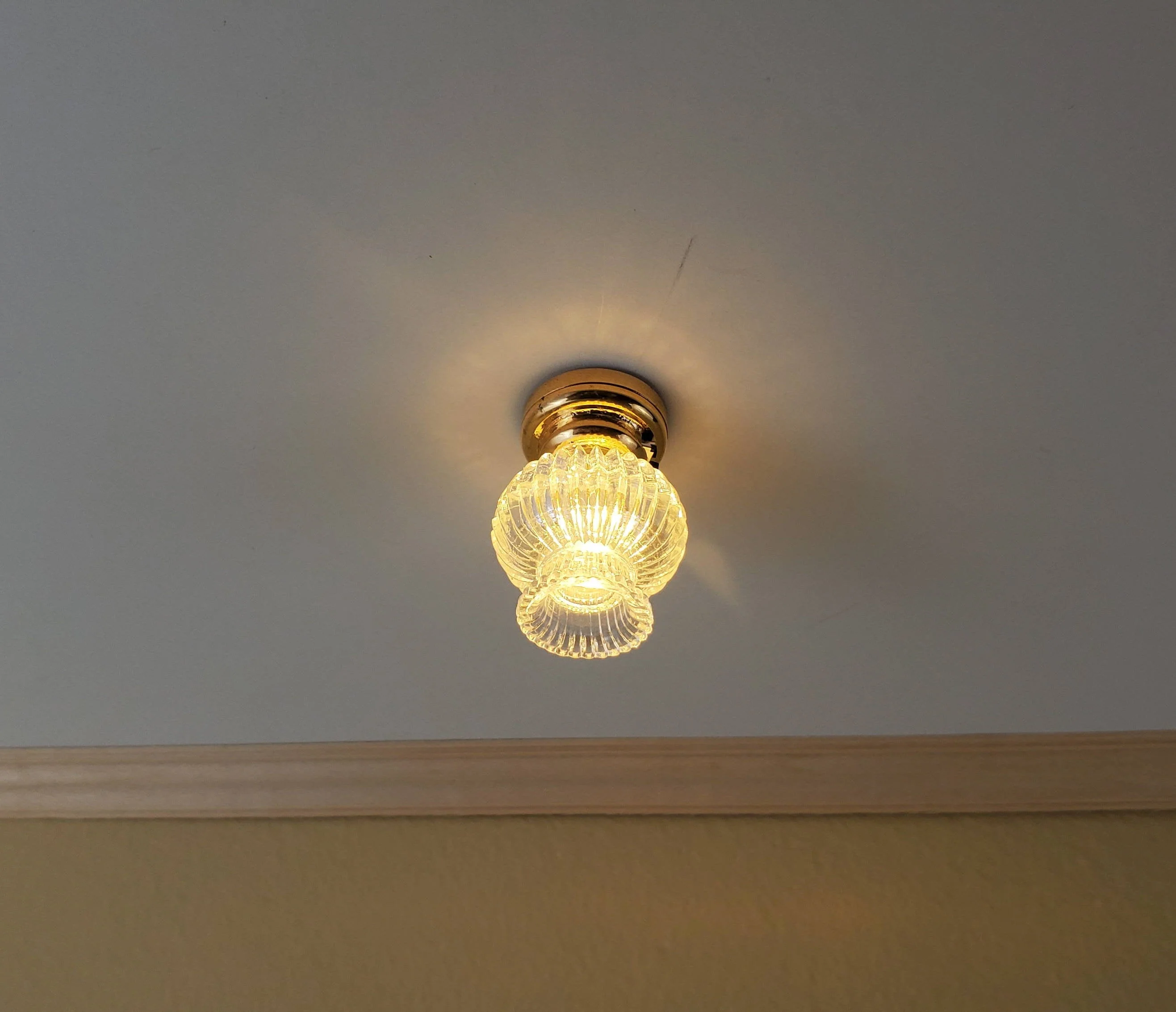 Dollhouse Miniature LED Battery Light Hanging Ceiling or Table Lamp 1:12 Scale LT7586 - Image 3