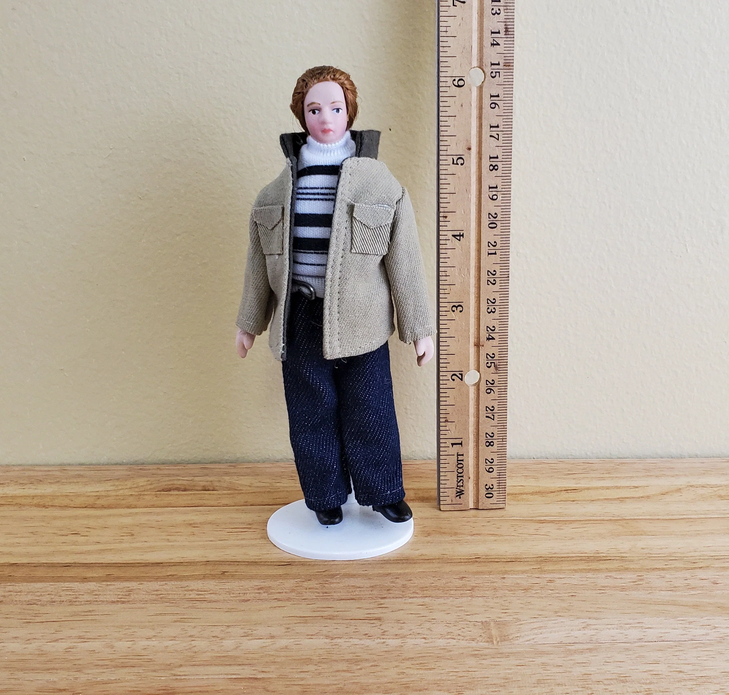 Dollhouse Miniature Man Modern Doll Porcelain Dad Father 1:12 Scale Poseable - Image 4