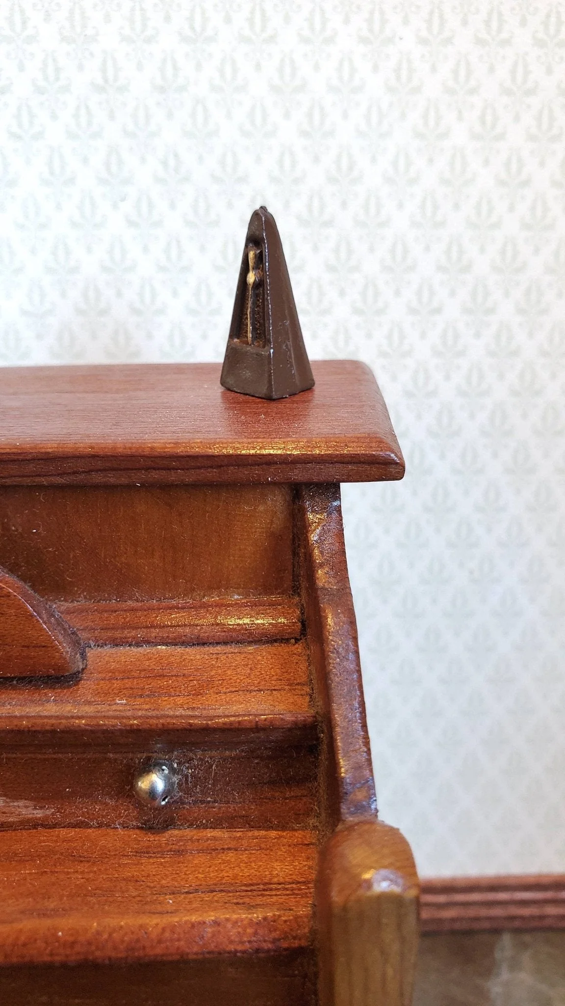 Dollhouse Miniature Metronome for Piano Metal 1:12 Scale Accessories - Image 2