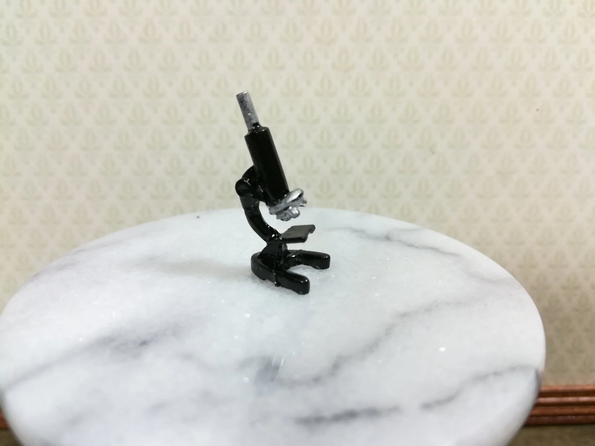 Dollhouse Miniature Microscope Black & Silver Metal 1:12 Scale