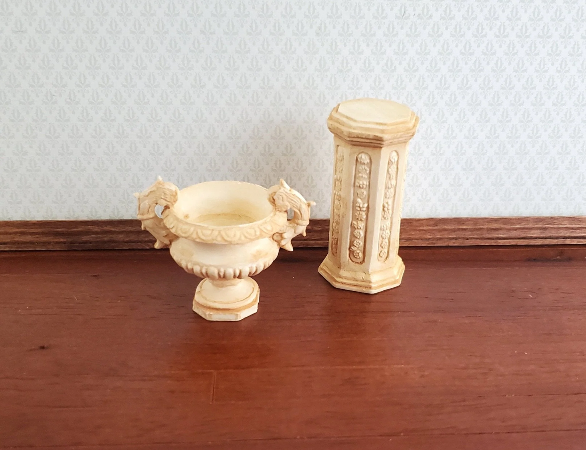 Dollhouse Miniature Pedestal Plant Stand w/ 2 Handled Urn Cast Resin 1:12 Scale Aged Tan - Image 4