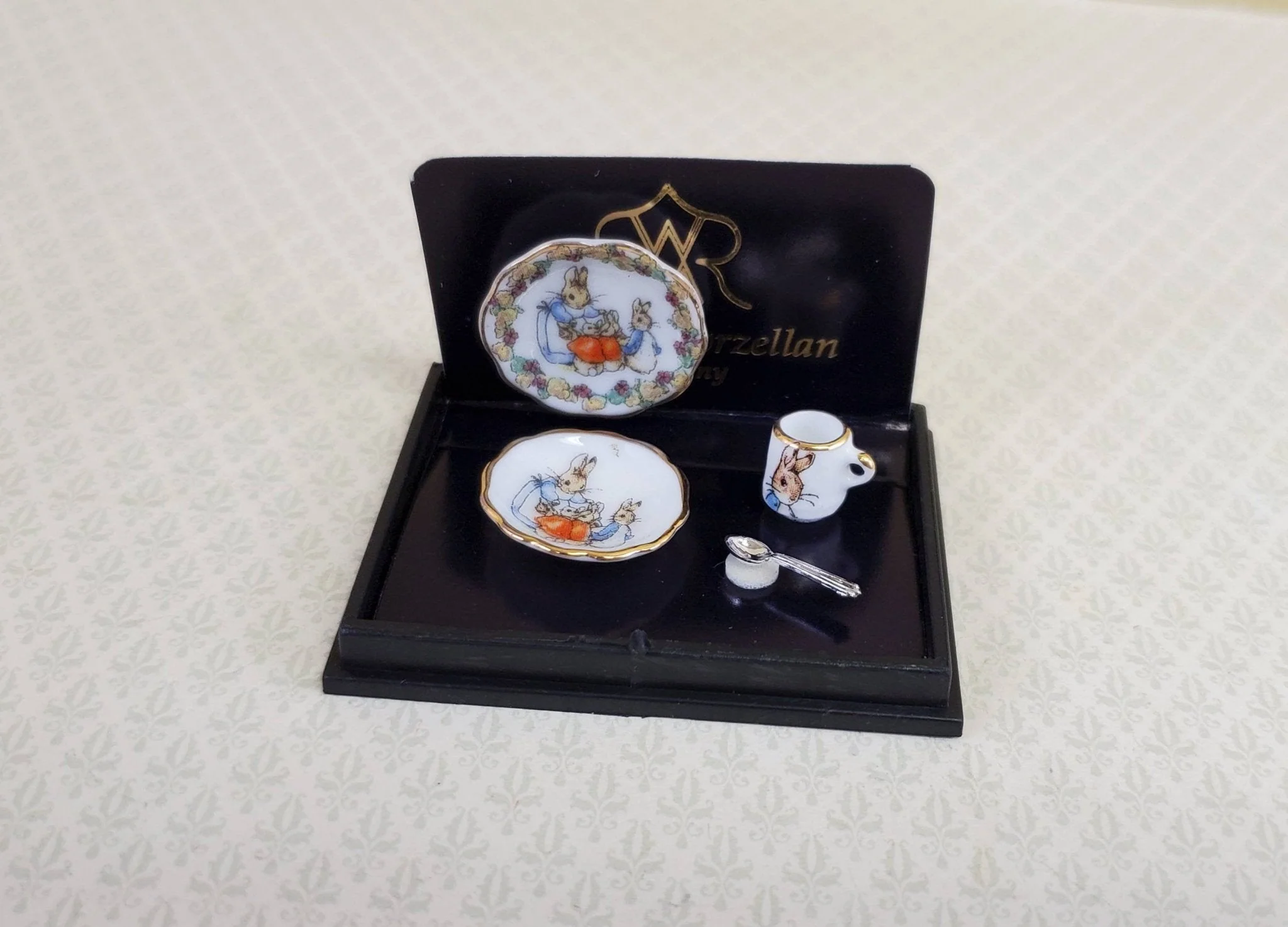Dollhouse Miniature Peter Rabbit Dishes Reutter Porcelain 1:12 Scale Plate Bowl Cup