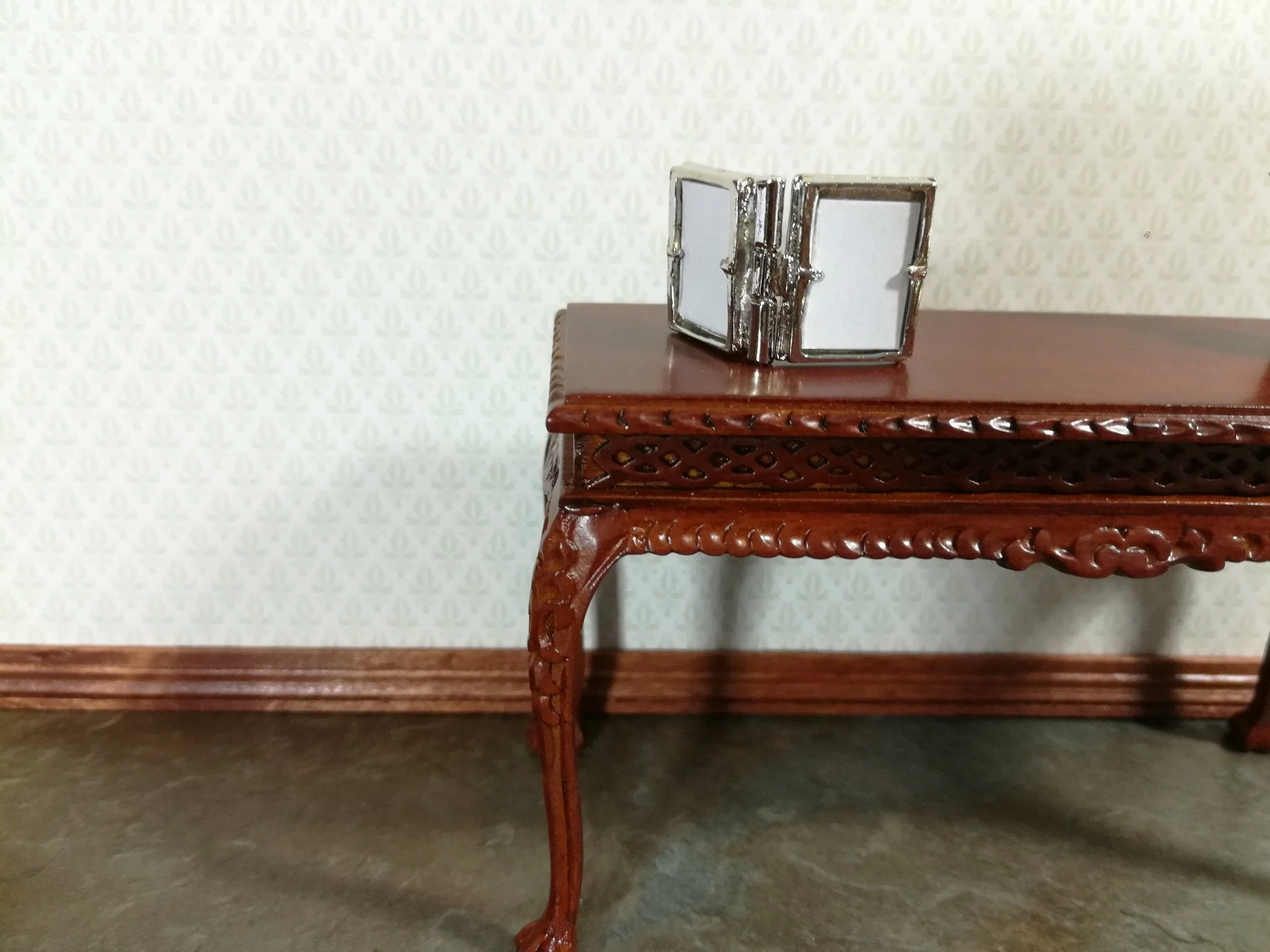 Dollhouse Miniature Picture Frame Fancy Silver Double for Photos 1:12 Scale - Image 3