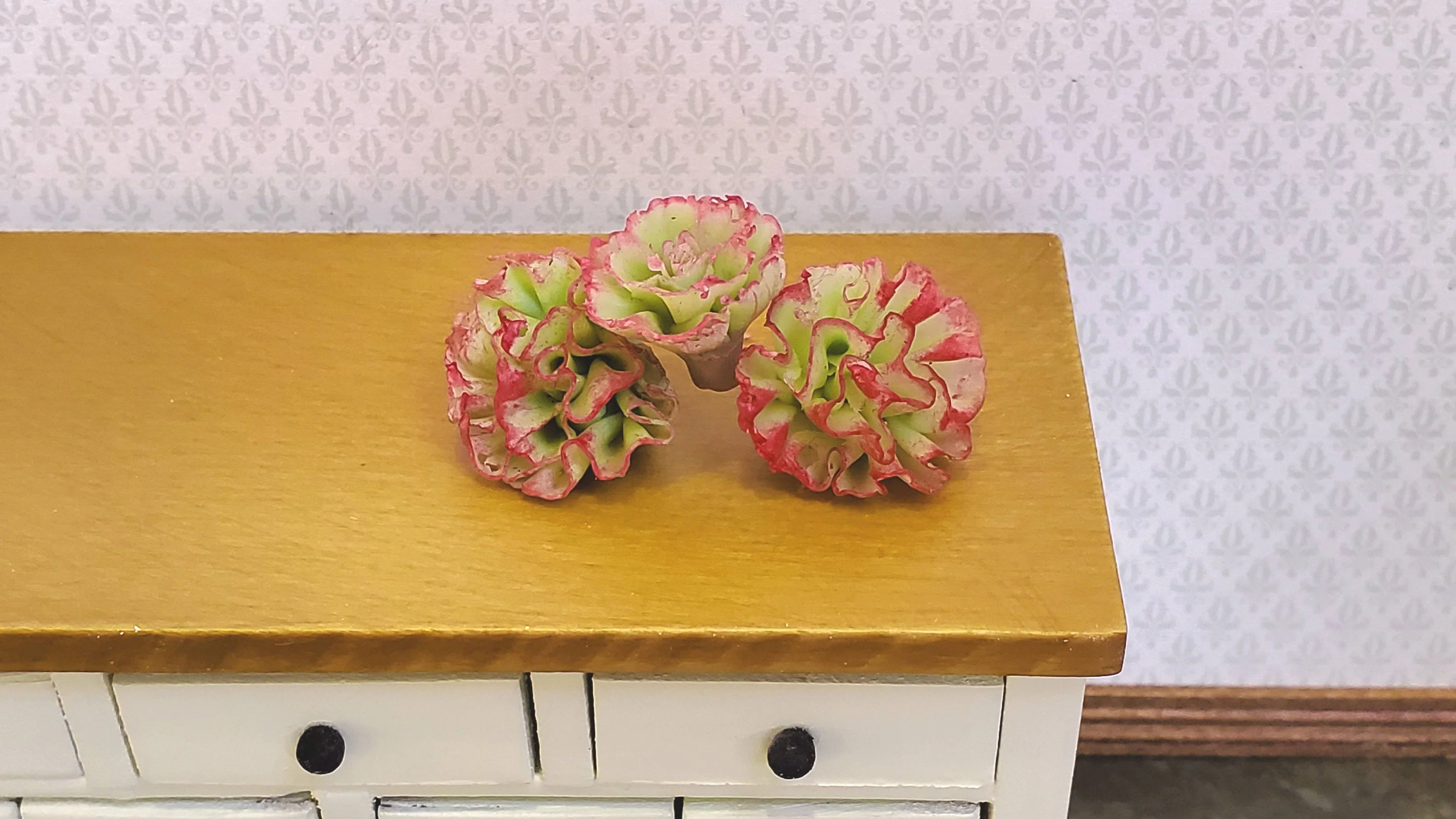 Dollhouse Red Leaf Lettuce 3 Heads 1:12 Scale Miniatures Kitchen Food Vegetables - Image 2