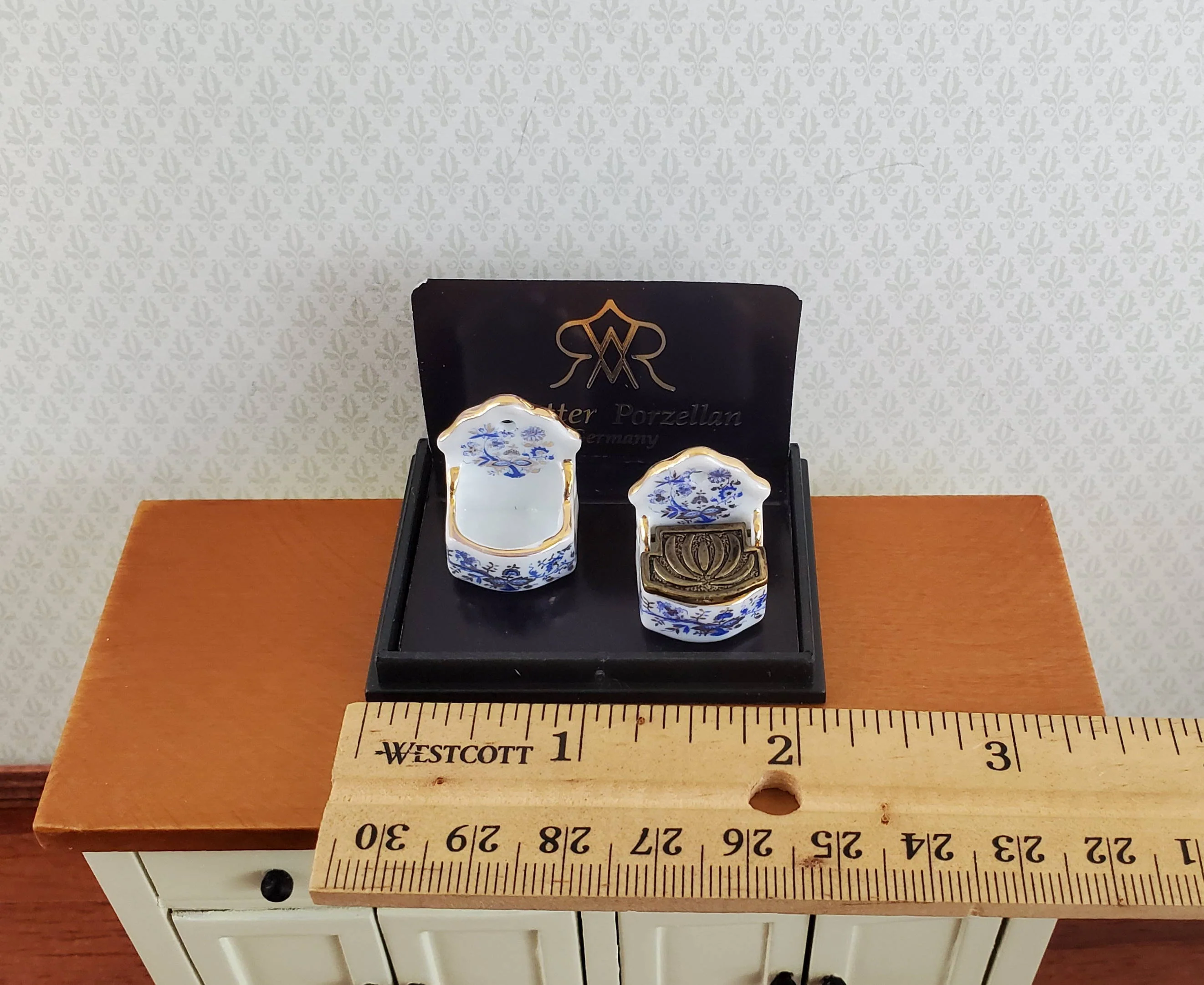 Dollhouse Miniature Salt Cellars Reutter Porcelain 1:12 Scale Blue White Gold - Image 4