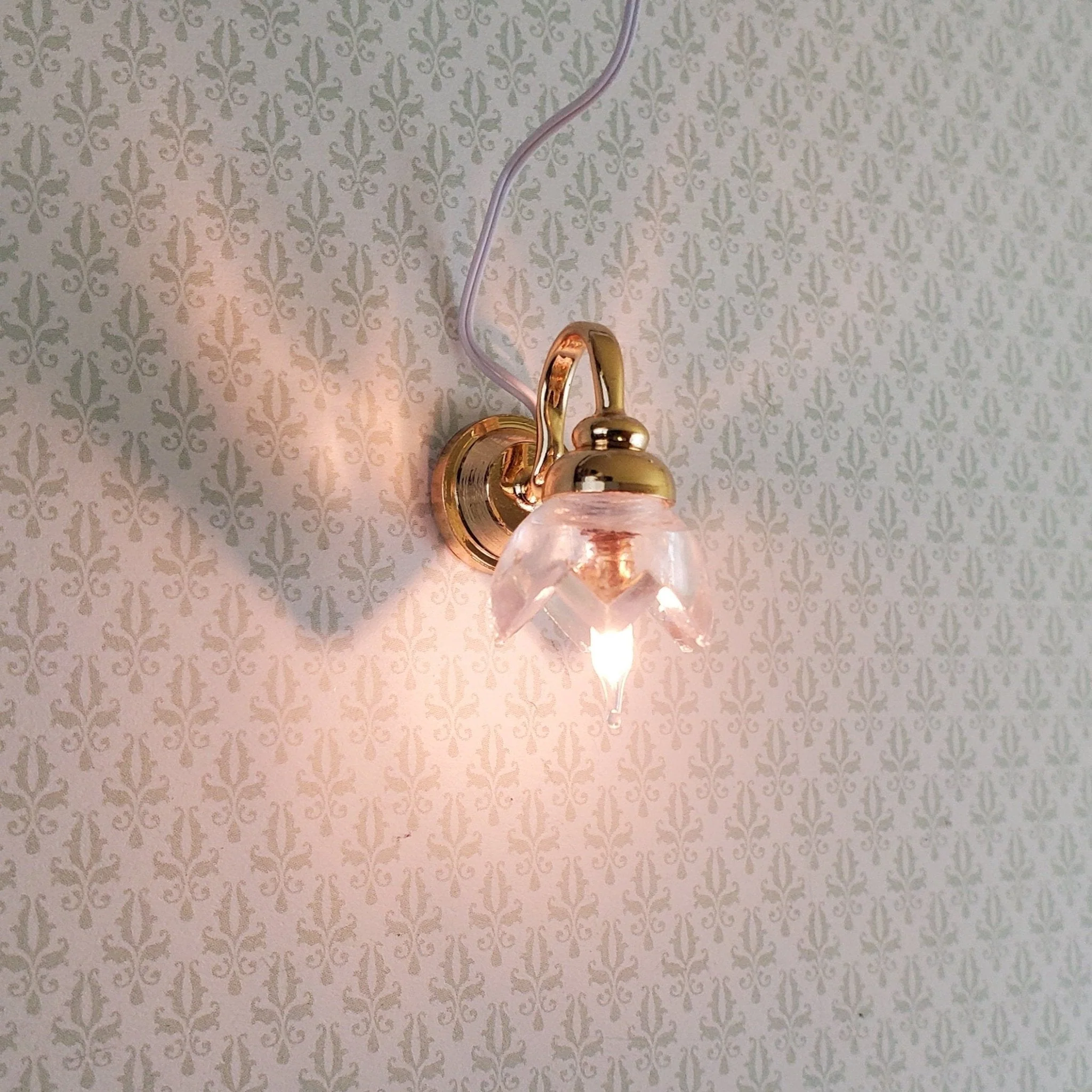Dollhouse Miniature Sconce Lily Flower Shade Gold 12 Volt 1:12 Wall Light