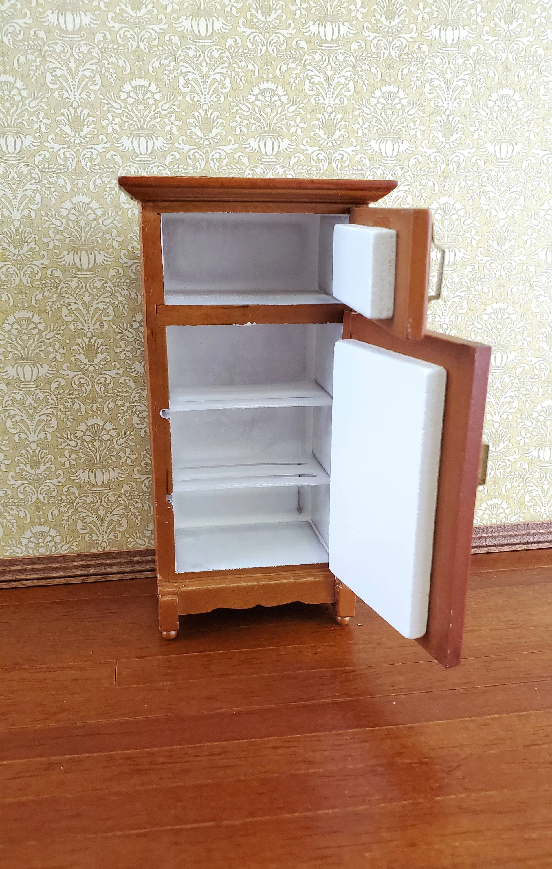 Dollhouse Miniature Small Fridge Ice Box Vintage Style 1:12 Scale Kitchen Reutter Porcelain - Image 3