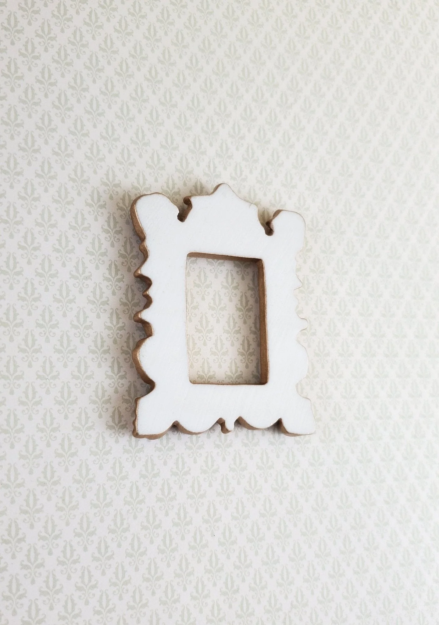 Dollhouse Miniature Small Picture Frame Fancy Gold for Paintings 1:12 Scale B0432 - Image 5