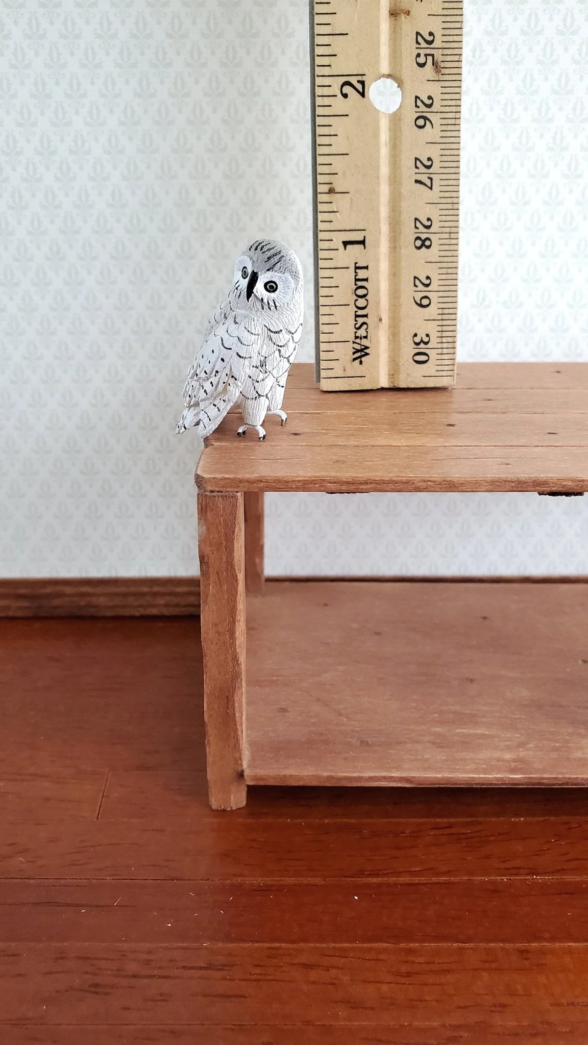Dollhouse Miniature Snowy Owl Large Resin 1:12 Scale Bird 1 1/2" tall - Image 3