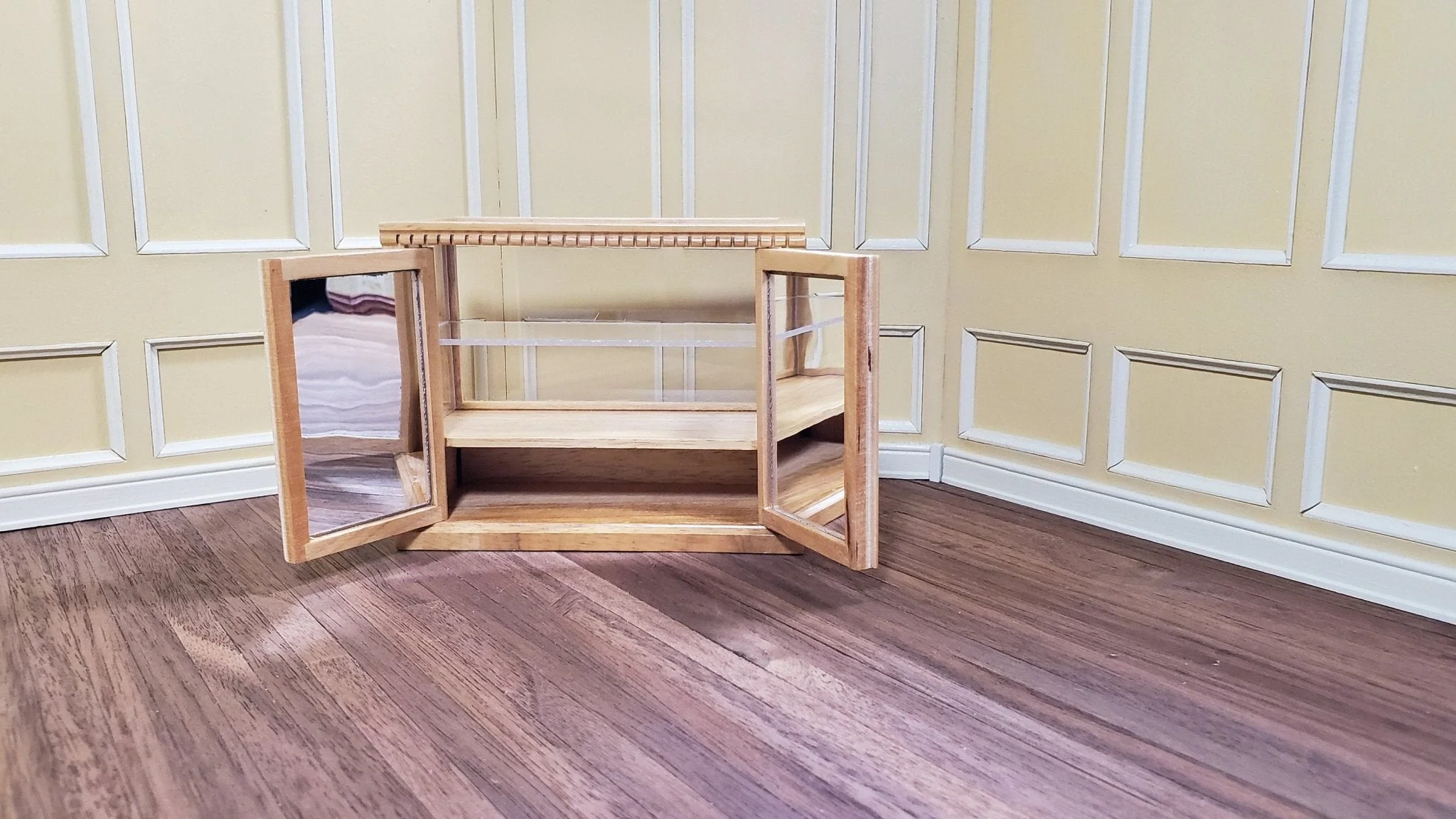 Dollhouse Tall Display Counter for Bakery Store or Shop 1:12 Scale Light Oak - Image 5