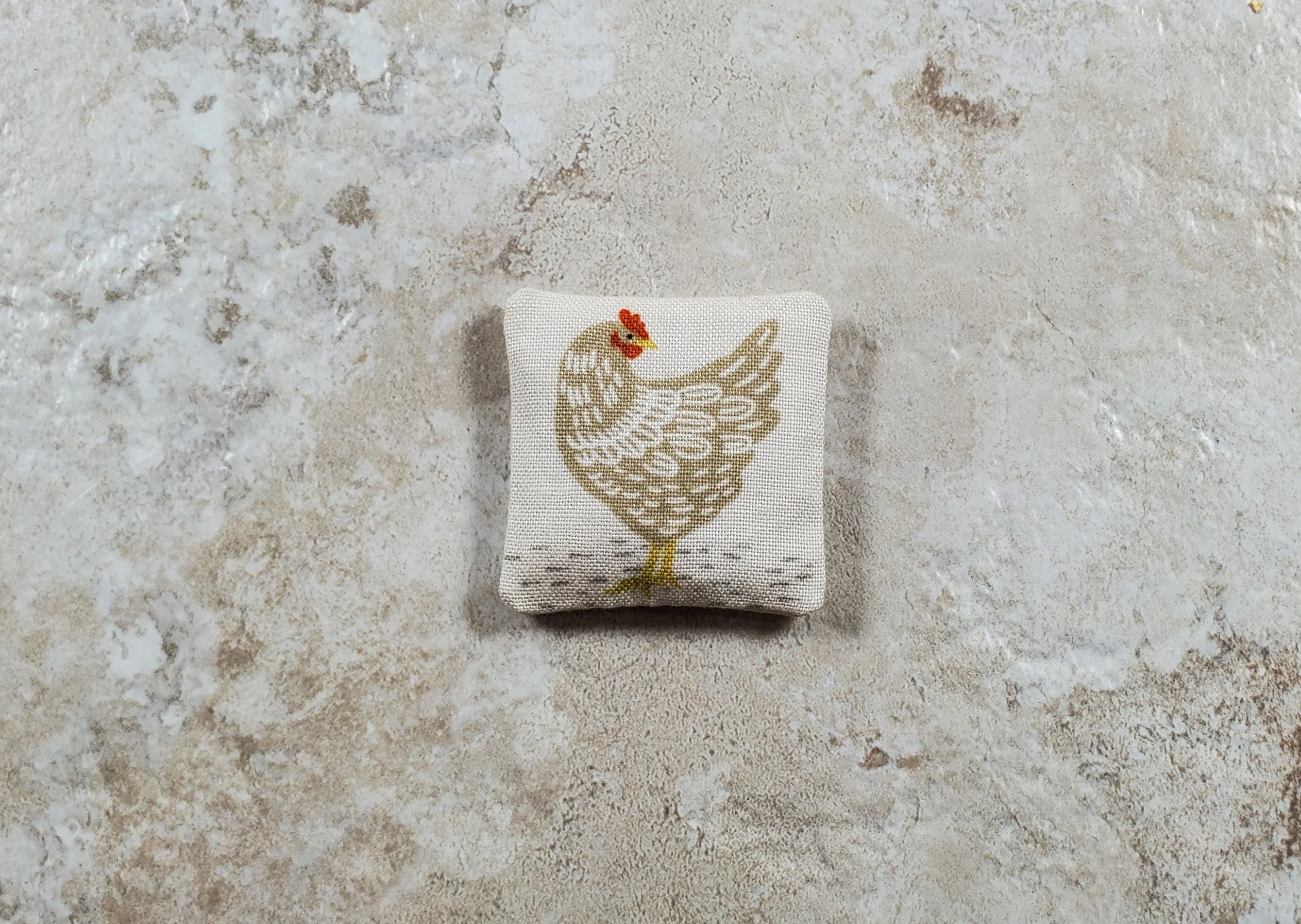 Dollhouse Miniature Tan Hen 1:12 Scale 1 1/2"