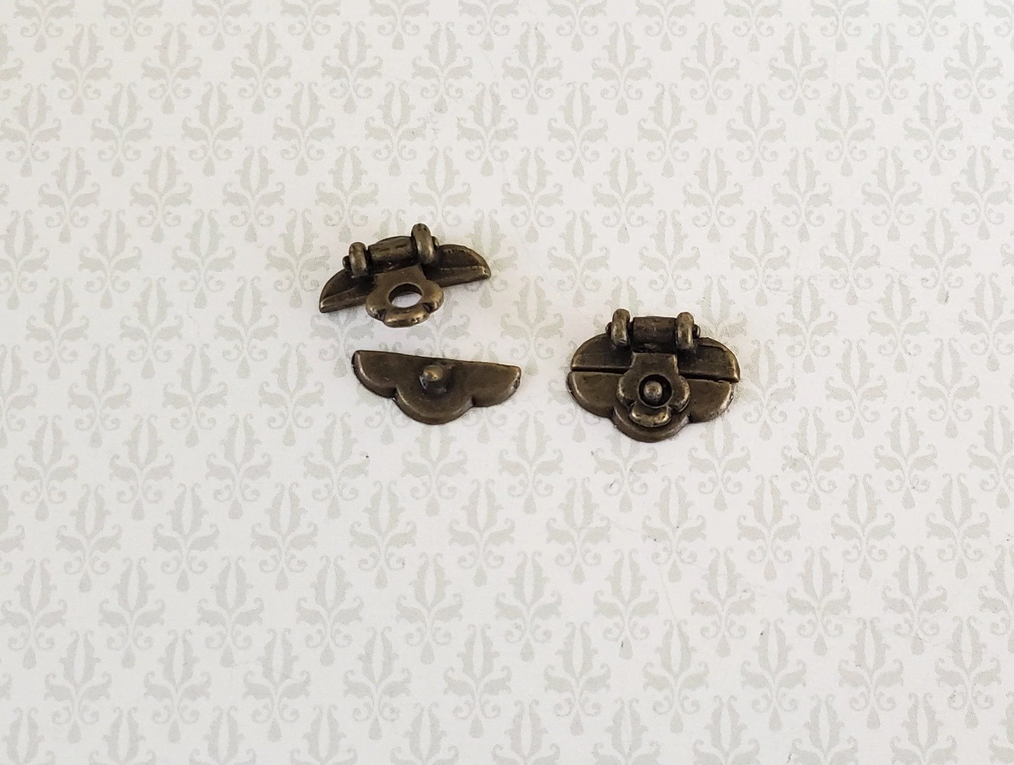 Dollhouse Miniature Trunk Lock 2 Sets Antique Brass Style 1:12 Scale Accessory - Image 2