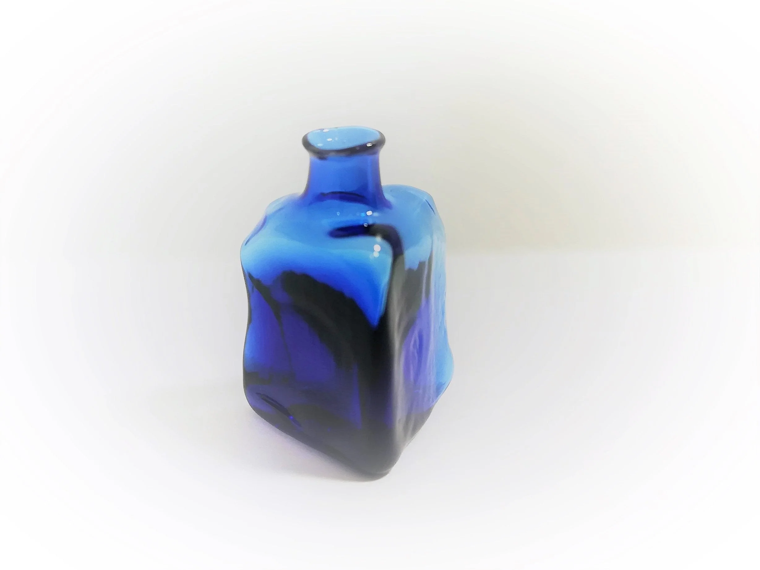 Dollhouse Miniature Vase Collection Cobalt Blue Glass Bottle Set of 3 1:12 Scale - Image 3