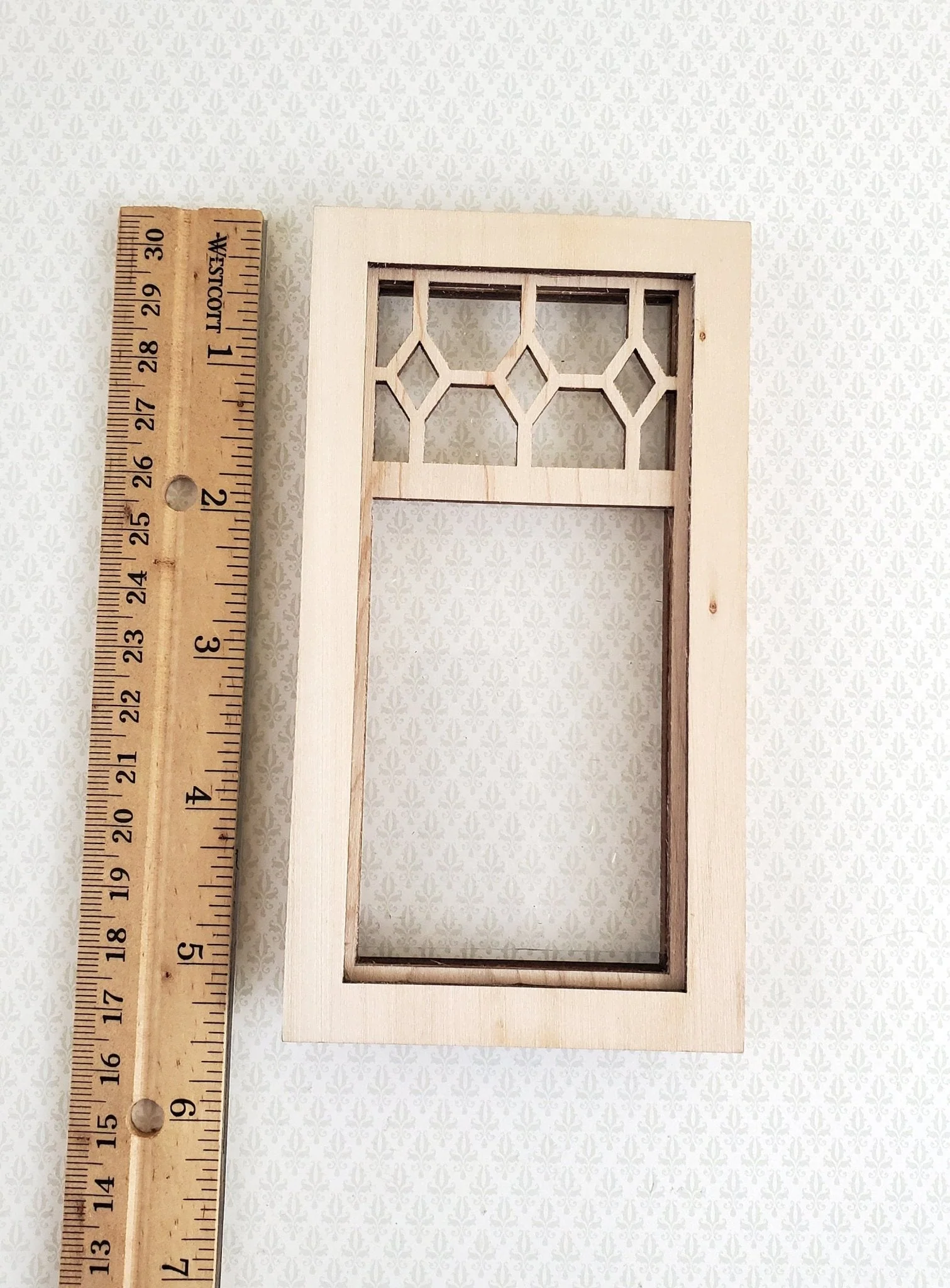 Dollhouse Miniature Window Victorian Style Diamond Top 1:12 Scale Alessio 2186 - Image 2