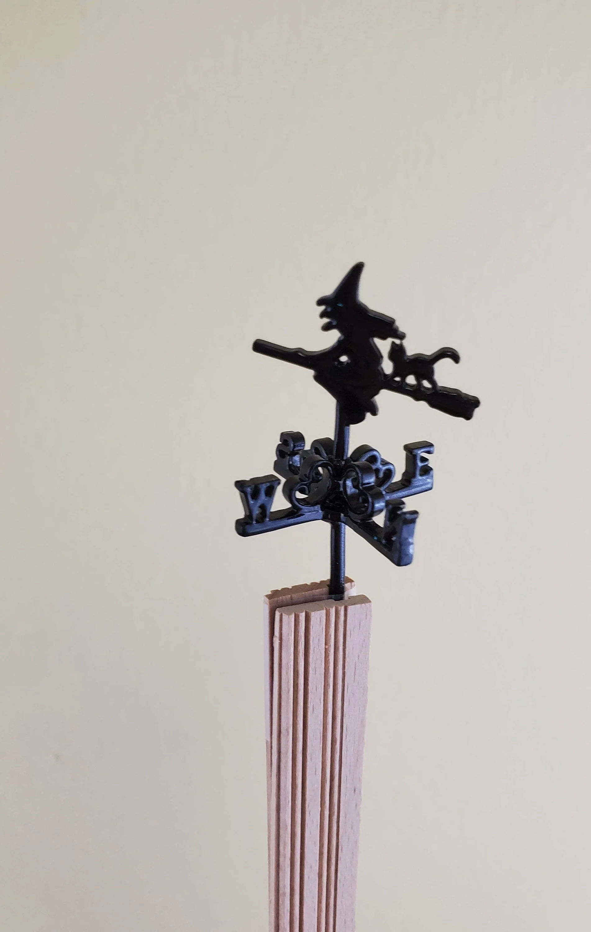 Dollhouse Small Witch Weathervane Black Metal HALF SCALE 1:24 Miniature