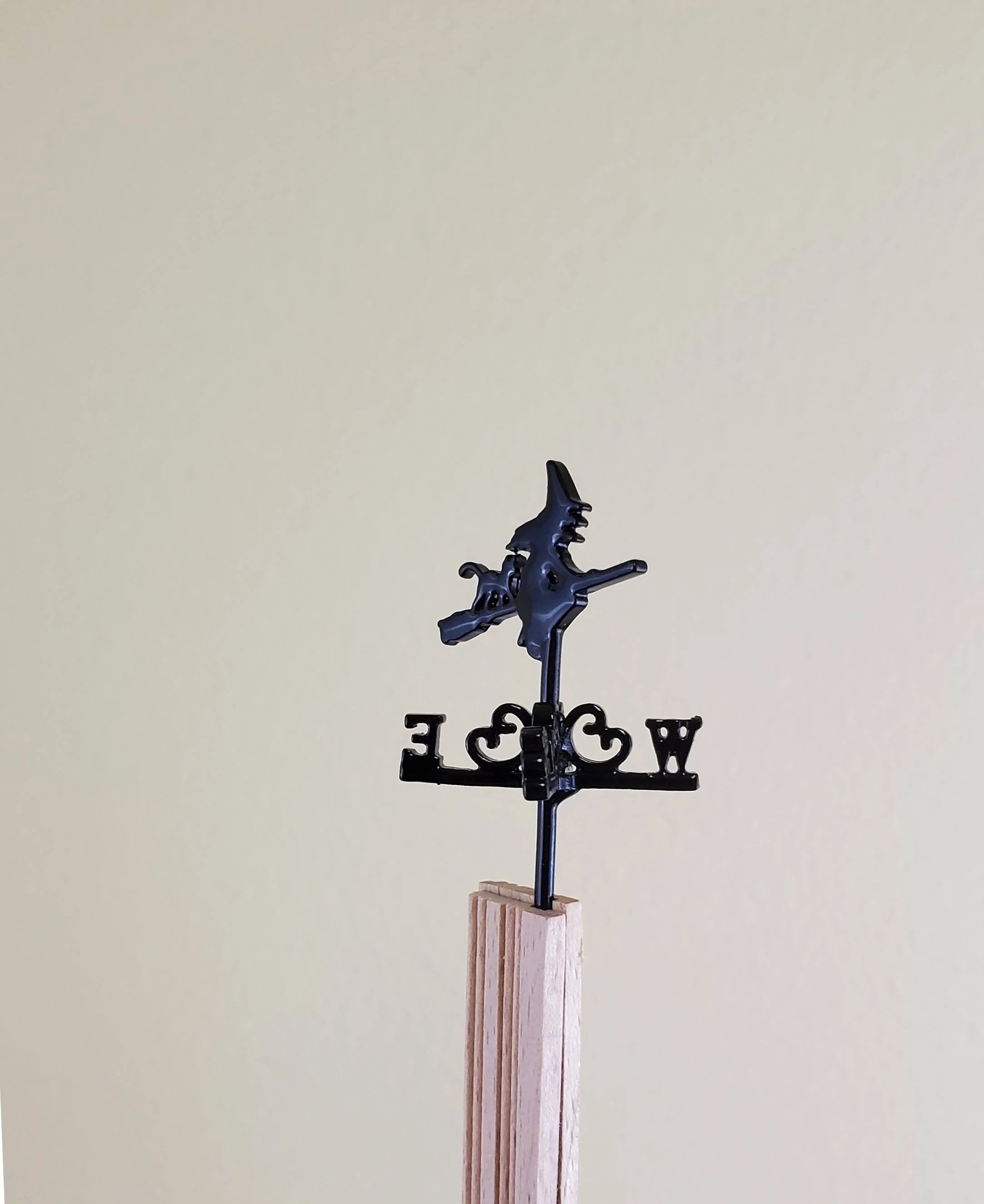 Dollhouse Small Witch Weathervane Black Metal HALF SCALE 1:24 Miniature - Image 2