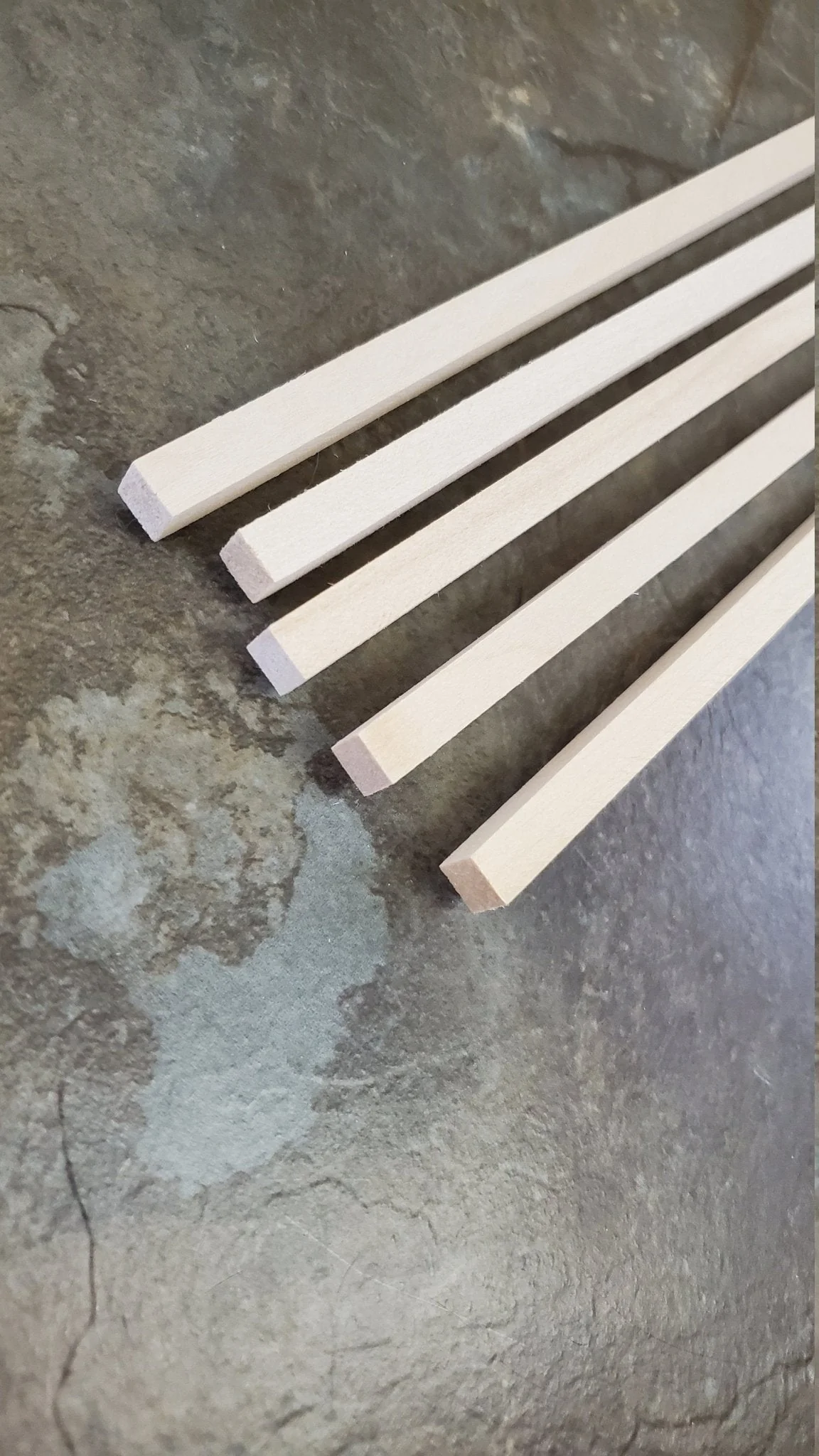 Dollhouse Miniature Wood Beams Posts 5/16 x 5/16 x 18" long 1:12 Scale x5