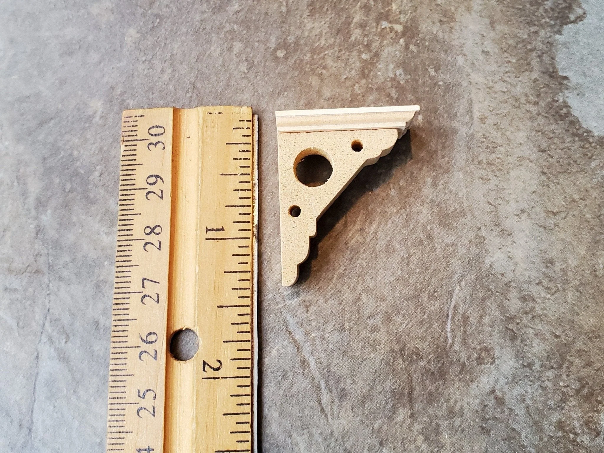 Dollhouse Miniature Wood Corbels or Brackets Houseworks 1:12 Scale Set of 4 - Image 4