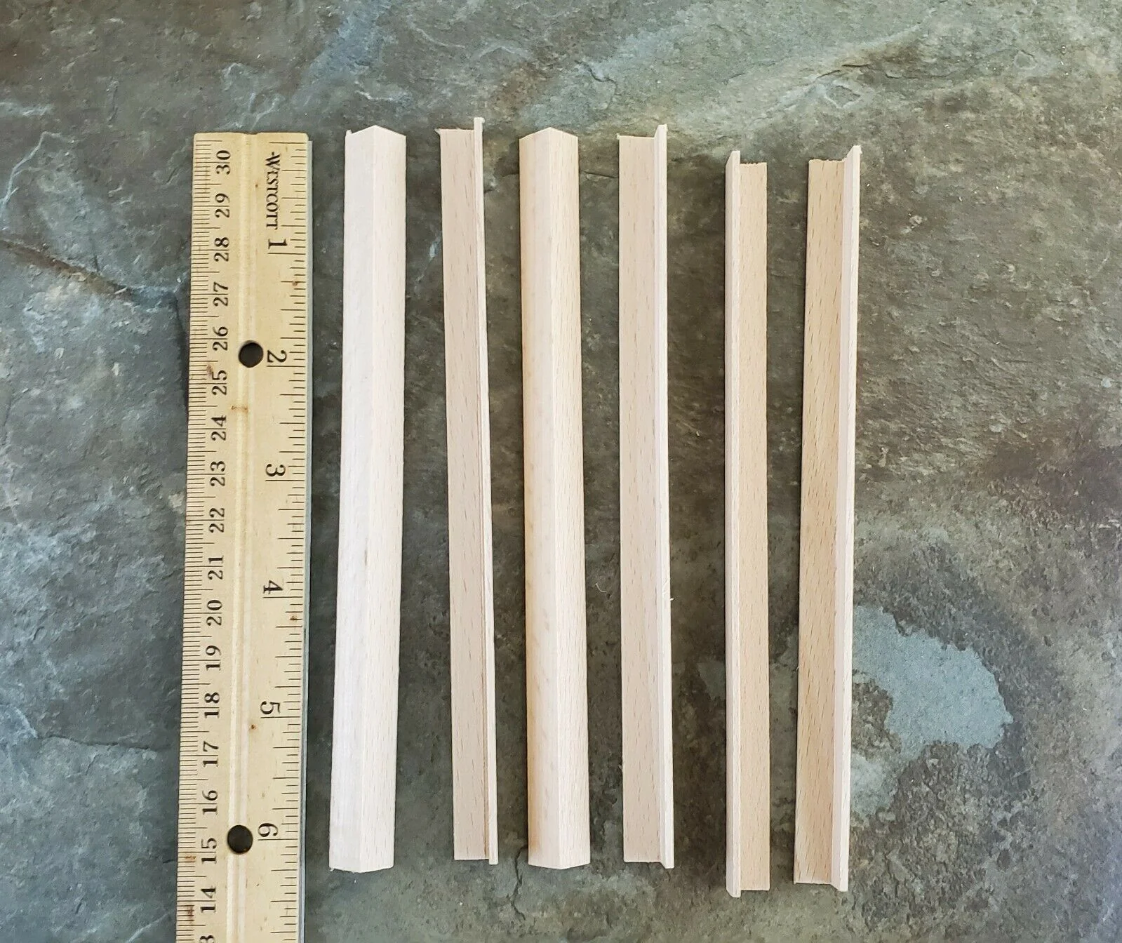 Dollhouse Miniatures 6" Pieces x6 Corner Trim Molding 3/8" x 3/8" x 6" - 70295 - Image 3
