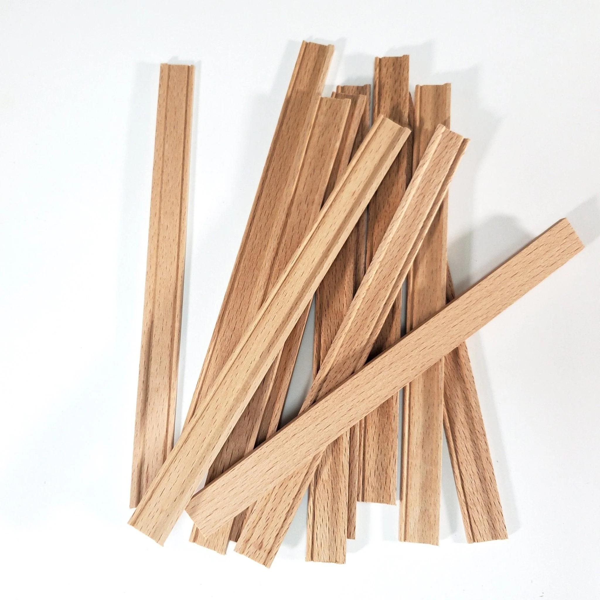 Dollhouse Miniatures Baseboard Trim 6" x12 Scrap Pieces 1:12 Scale 70298 - Image 2
