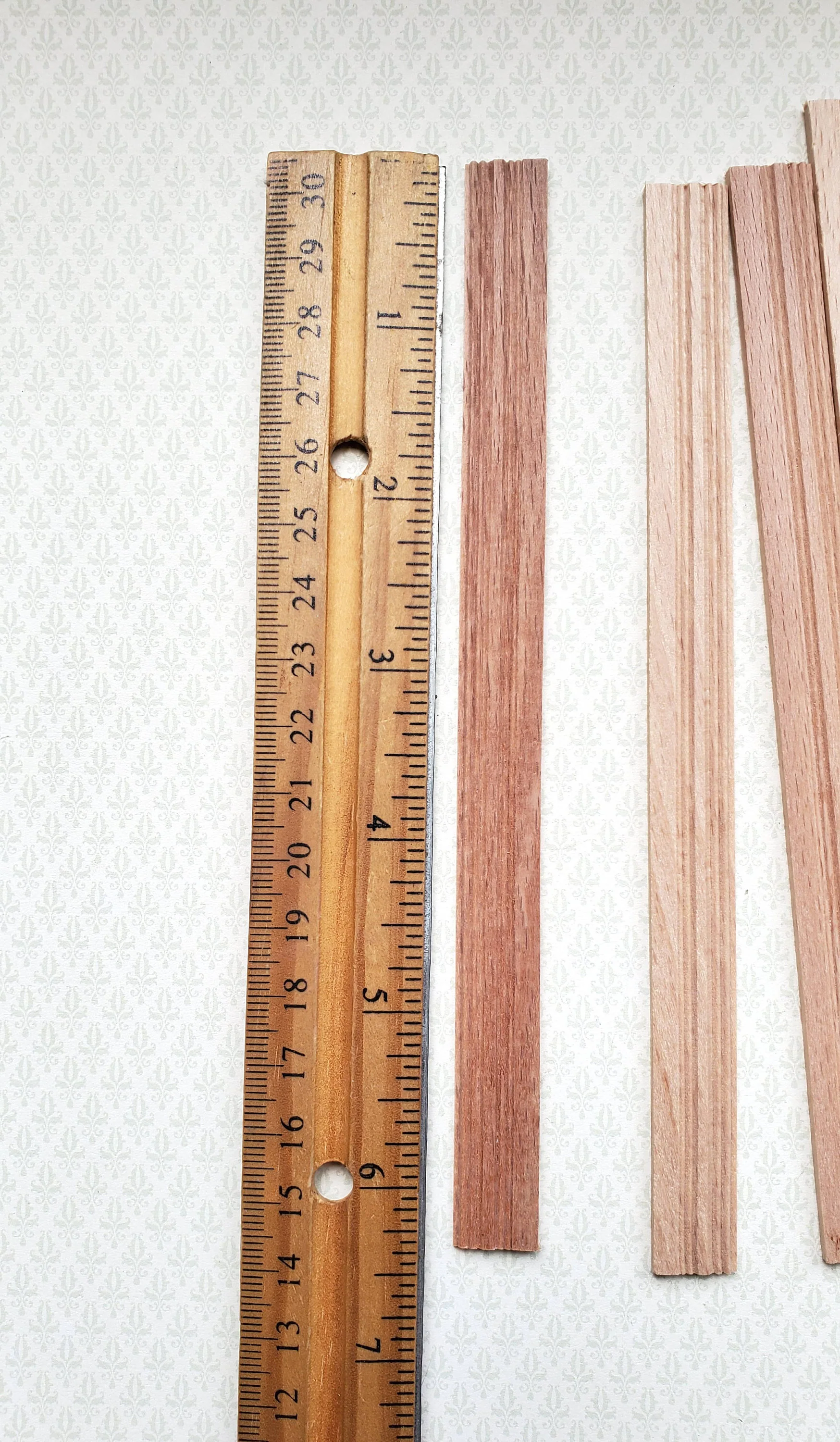 Dollhouse Miniatures Baseboard Trim 6" x12 Scrap Pieces 1:12 Scale 77946 - Image 3