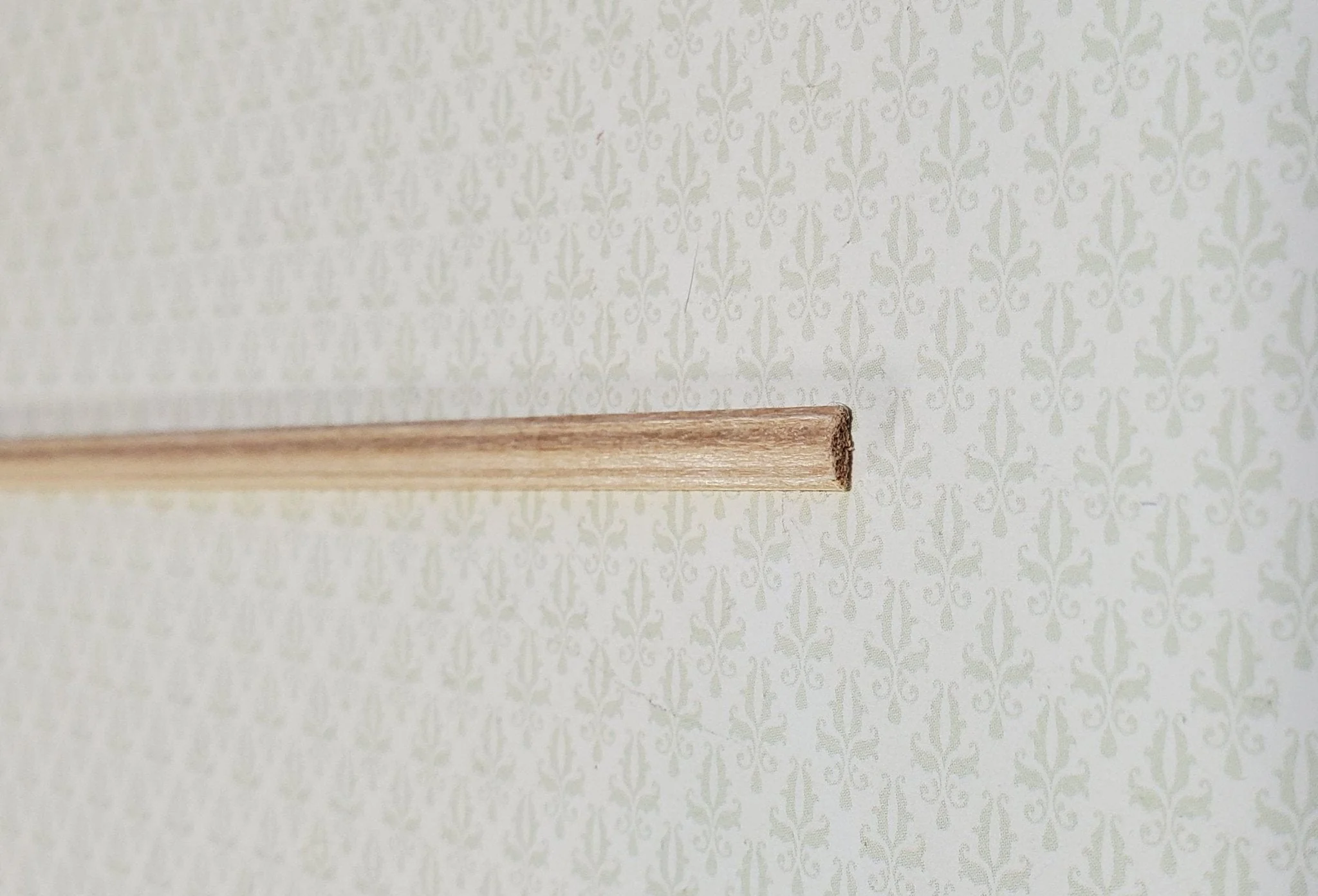 Dollhouse Miniatures Chair Rail or Trim Molding 3/16" wide x 14" long 1:12 Scale - Image 4