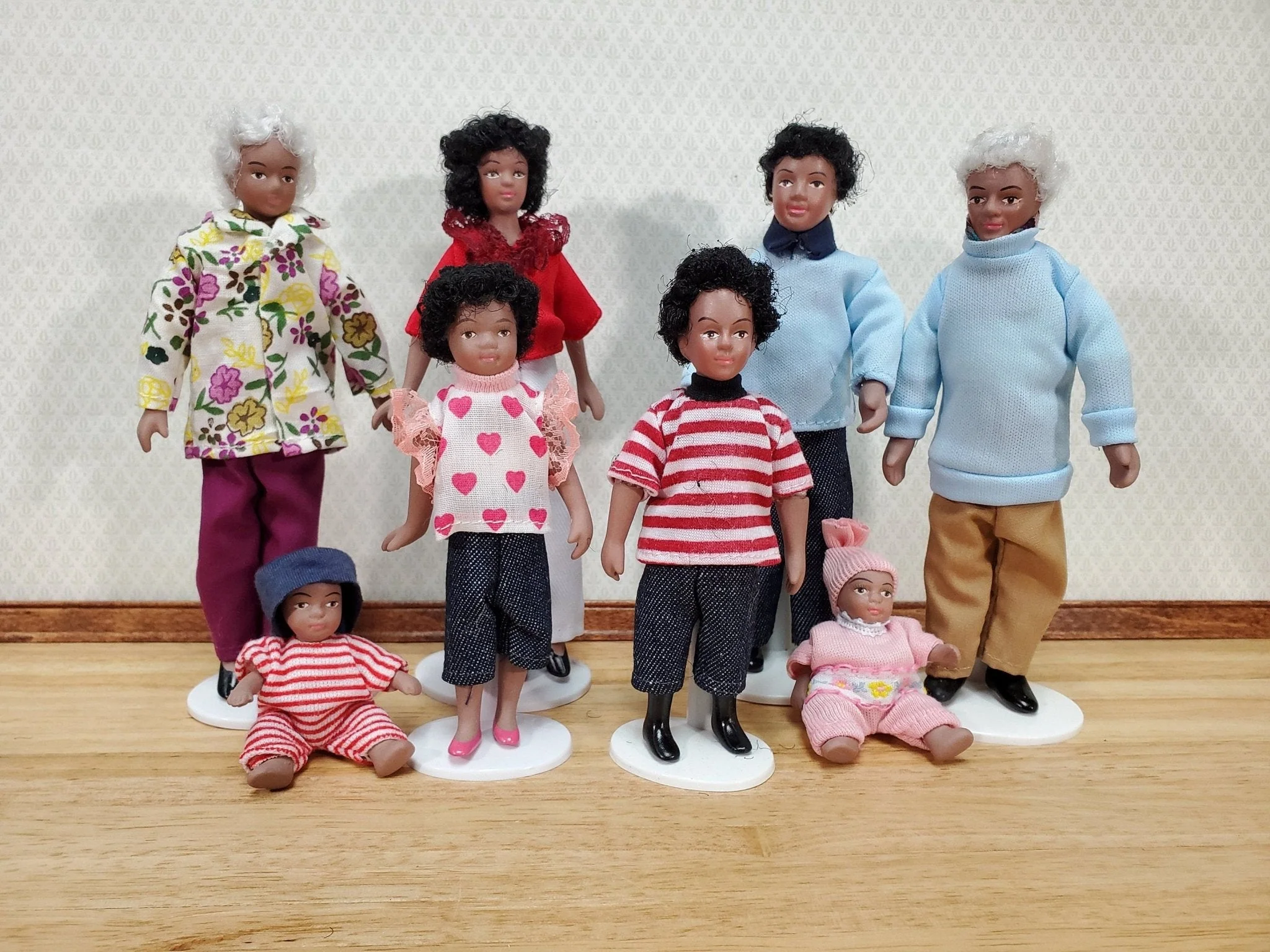 Dollhouse Modern Grandma Black Brown Doll Grandmother Woman Porcelain Poseable 1:12 Scale Miniature - Image 5