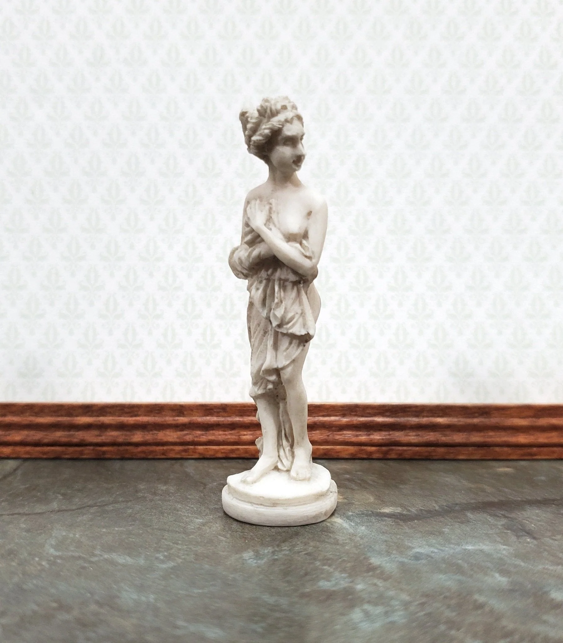 Dollhouse Nude Female Garden Statue Aged Gray Small fairy garden Miniatures