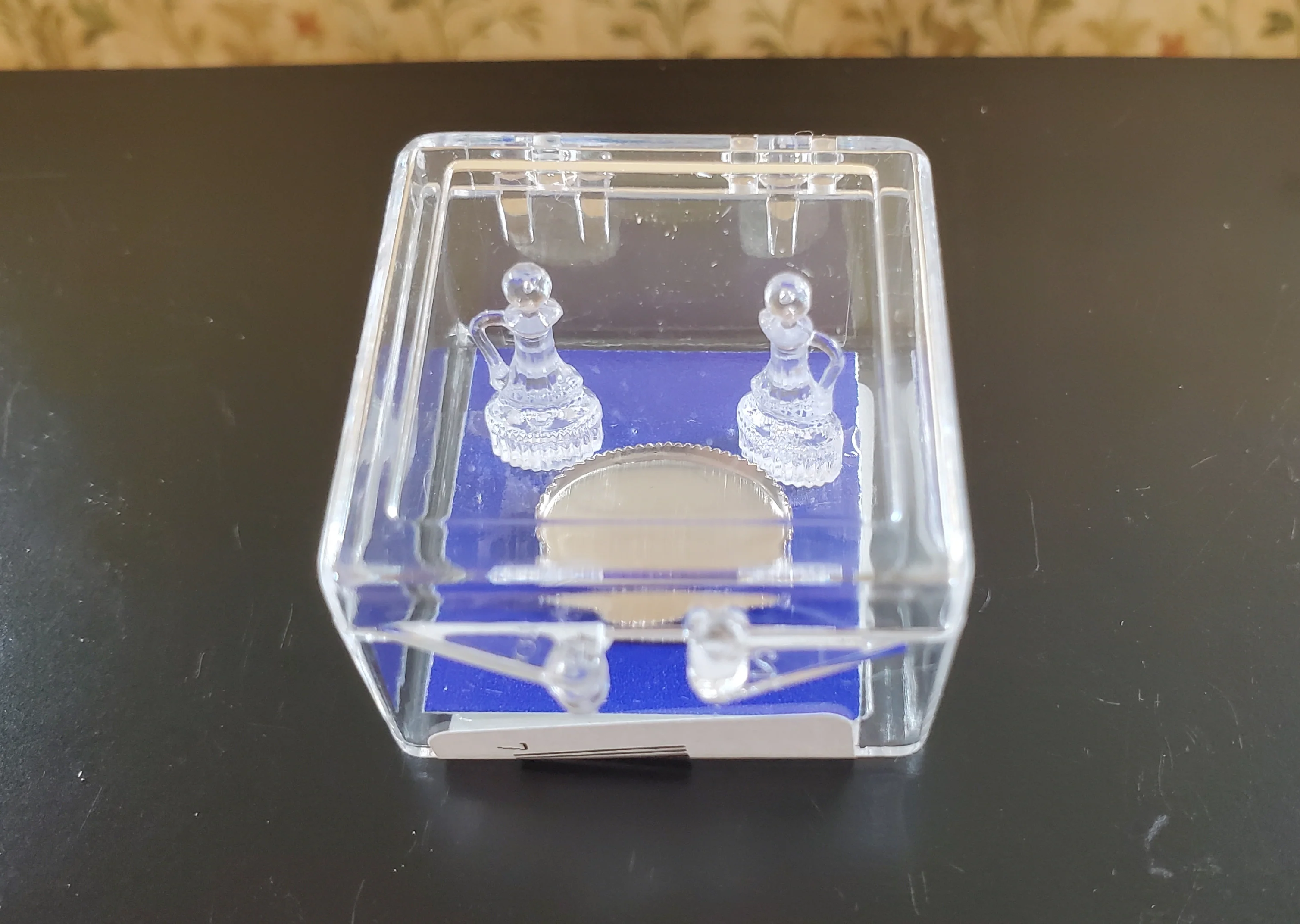 Dollhouse Oil & Vinegar Cruet Set on Silver Tray Chrysnbon 1:12 Scale Miniature - Image 3