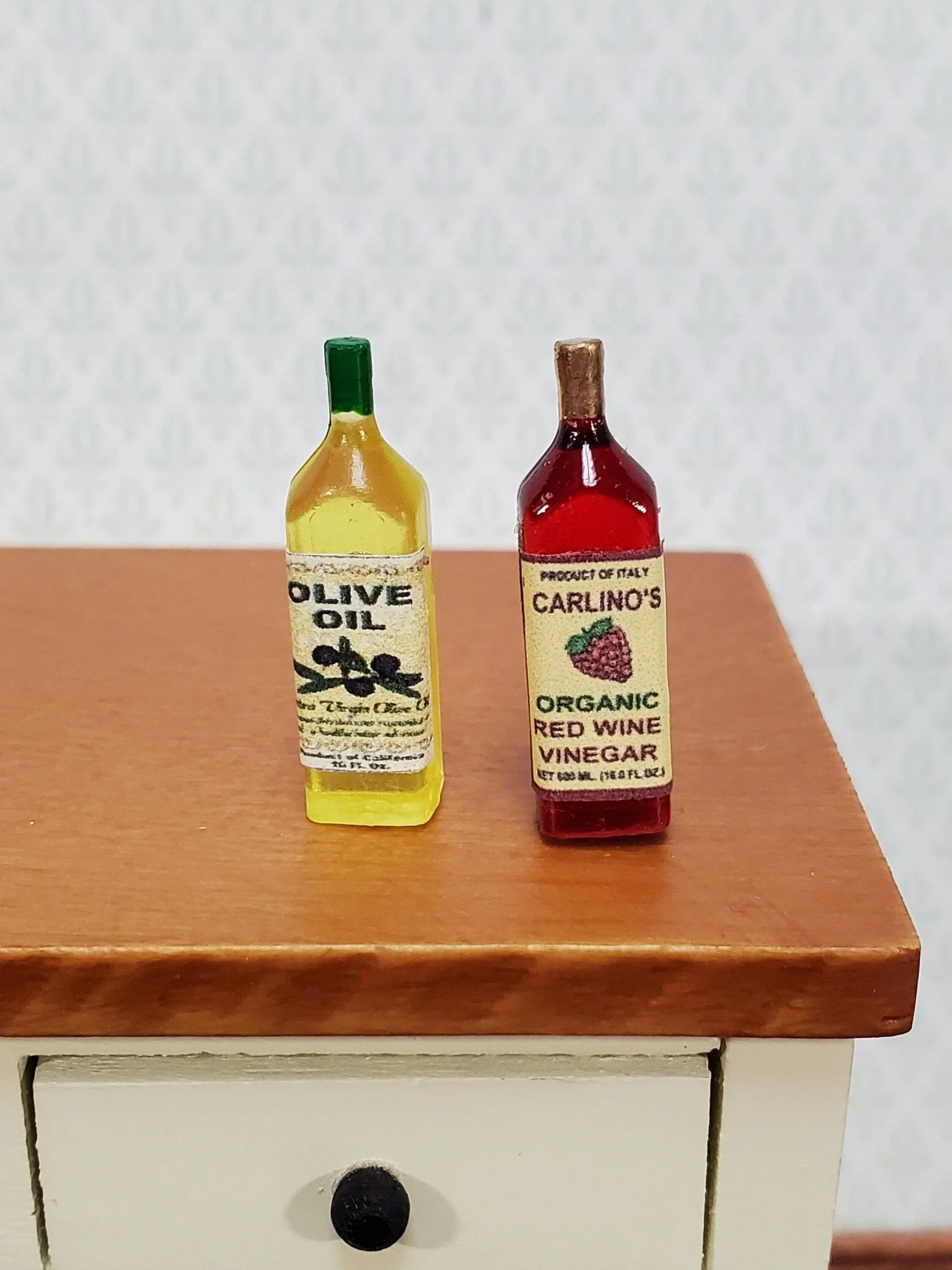Dollhouse Olive Oil & Red Wine Vinegar Bottles 1:12 Scale Miniature Kitchen Accessory