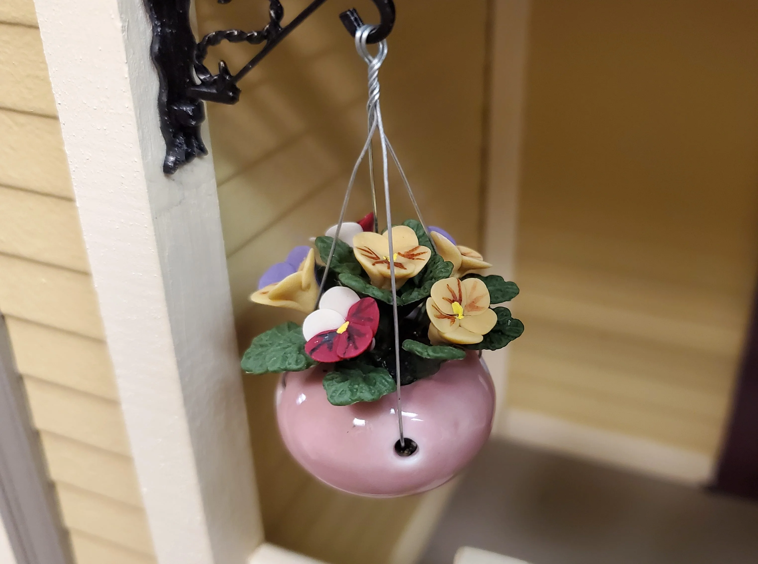 Dollhouse Pansies in a Hanging Pink Planter 1:12 Scale Miniature Garden - Image 2