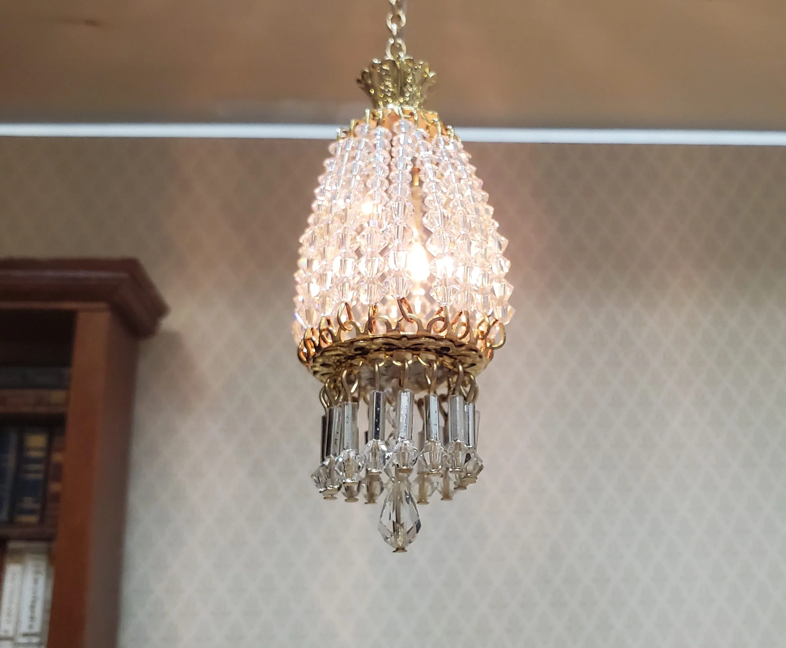 Dollhouse Parlor Chandelier II Light Real Glass Crystals 12 Volt 1:12 Scale - Image 3