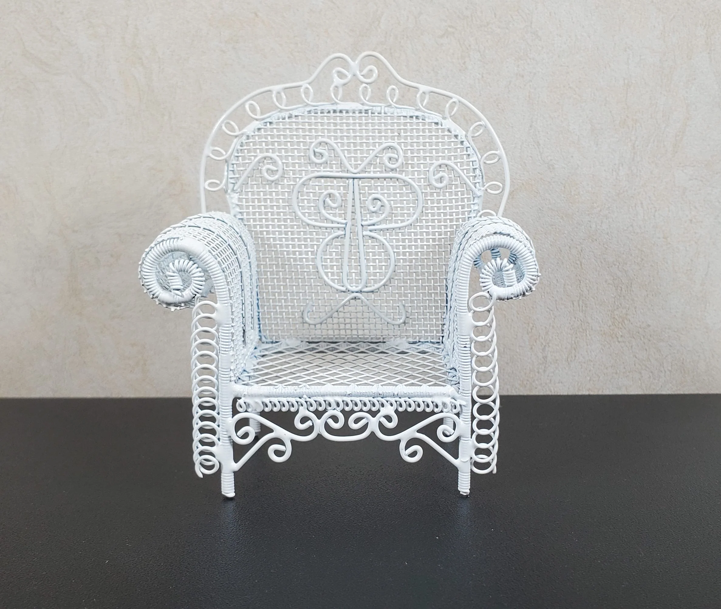 Dollhouse Patio Chair White Metal 1:12 Scale Miniature Fairy Garden Furniture