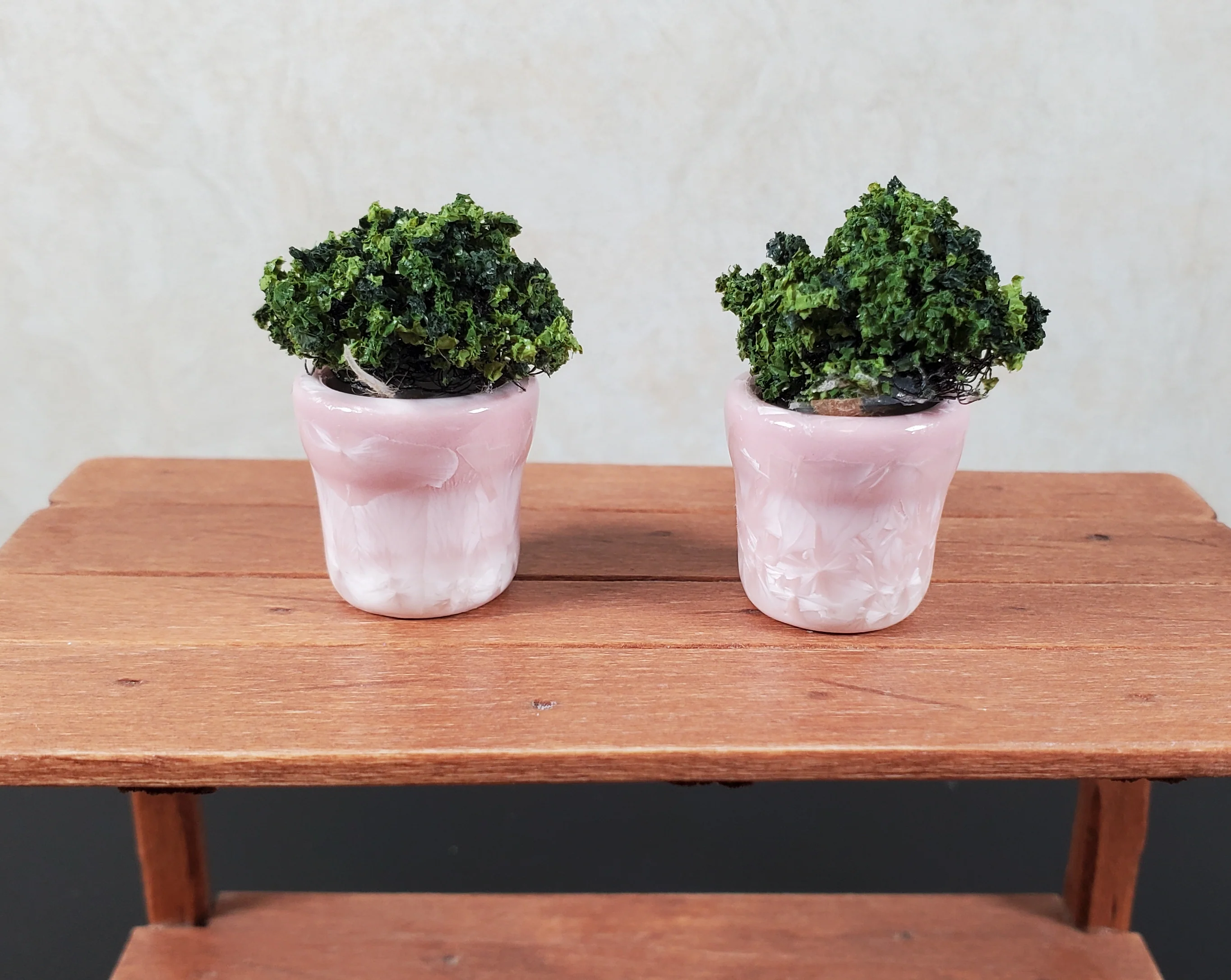 Dollhouse Patterned Pink Ceramic Pot Set of 2 1:12 Scale Miniature - Image 4