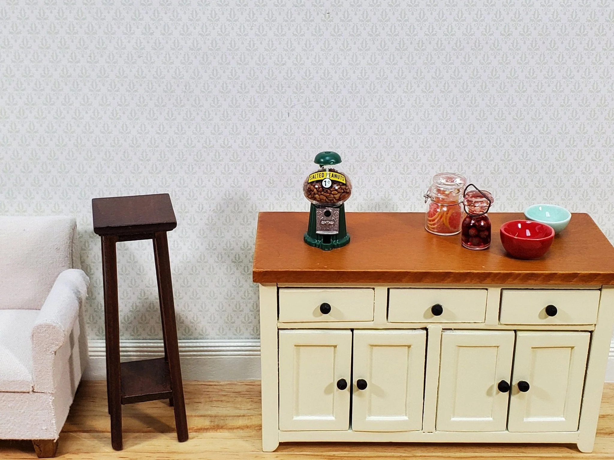 Dollhouse Peanut Dispenser Vending Machine Tabletop Chrysnbon 1:12 Scale Miniature - Image 5