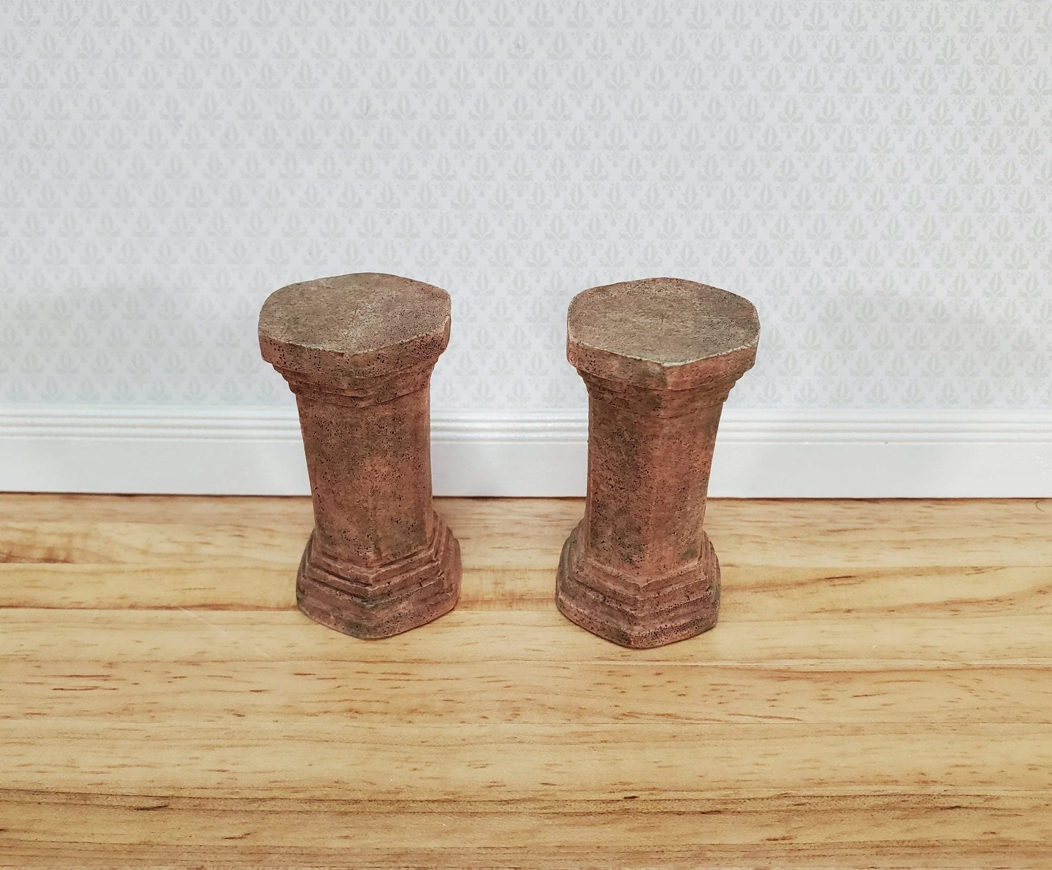 Dollhouse Pedestal x2 for Plants Ferns Decoration Aged 1:12 Scale Miniature Garden A4001GA