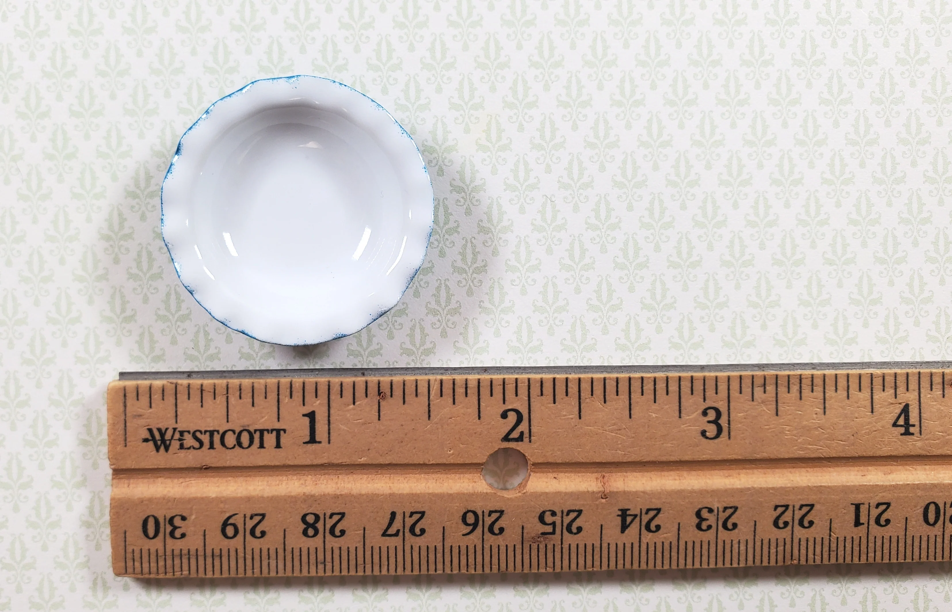 Dollhouse Pie Plate or Bowl Ceramic Blue 1:12 Scale Miniature Kitchen Accessory - Image 4