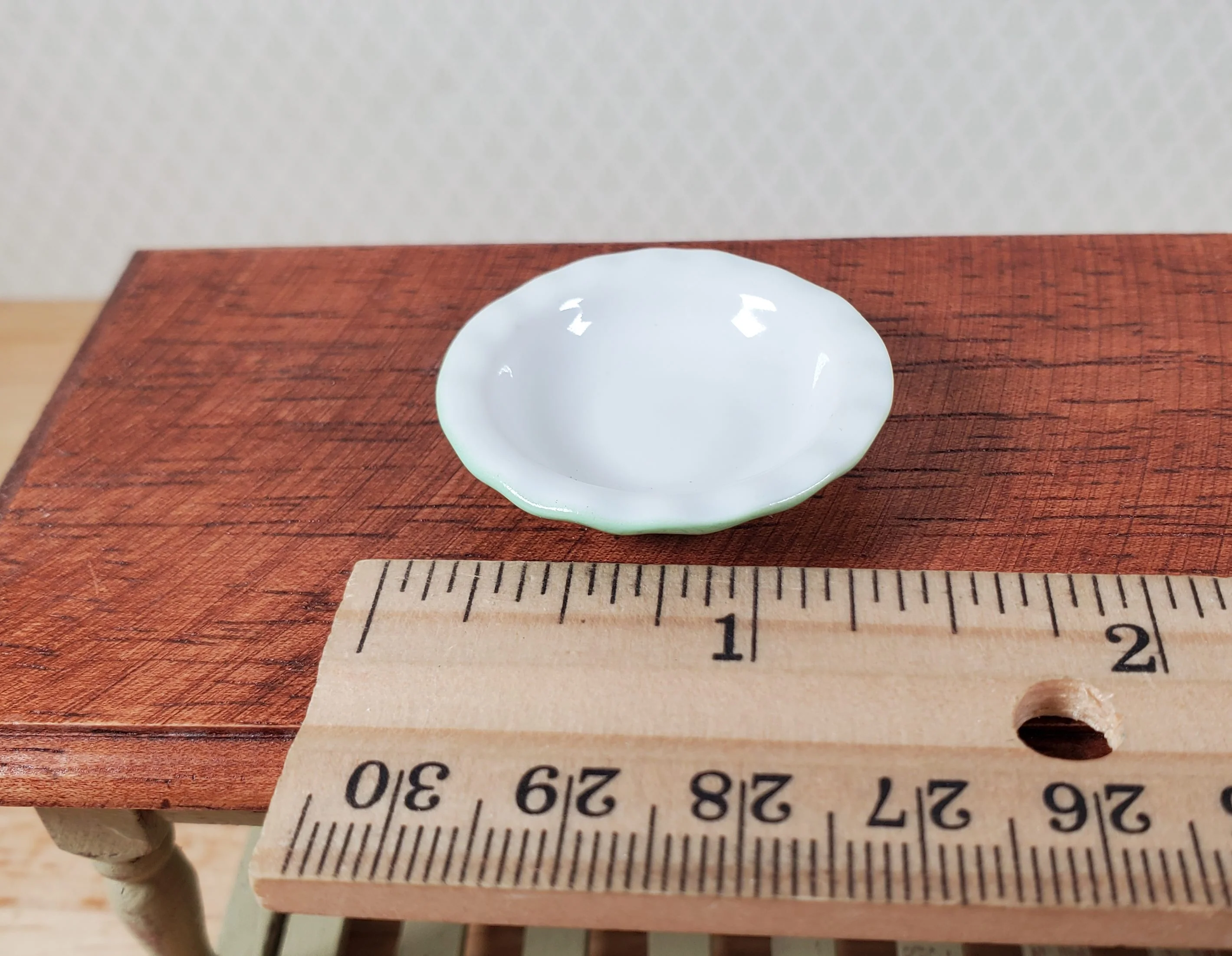 Dollhouse Pie Plate Ceramic Green 1:6 Scale Miniature Kitchen Accessory - Image 4