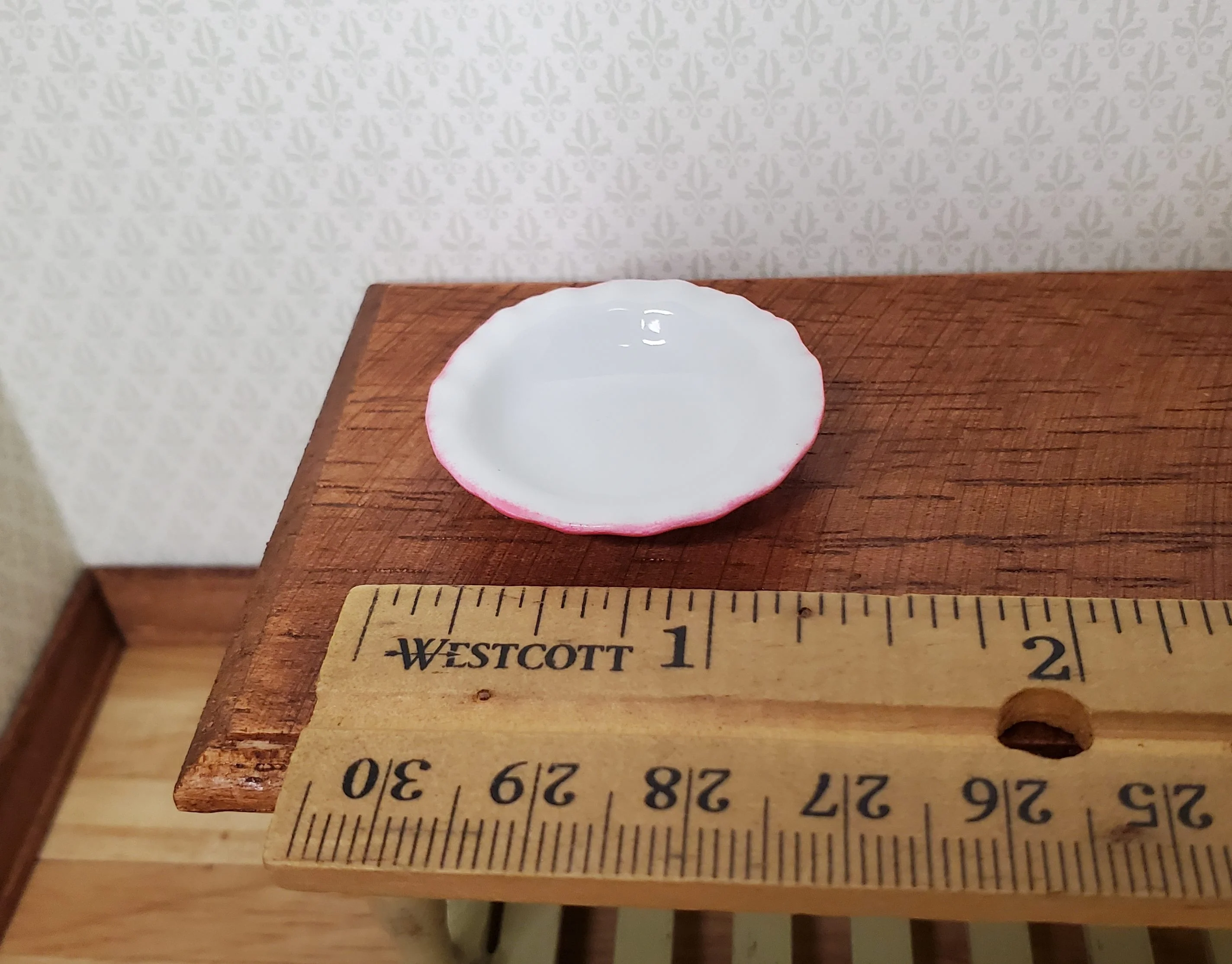 Dollhouse Pie Plate Ceramic Pink 1:12 Scale Miniature Kitchen Accessory - Image 4