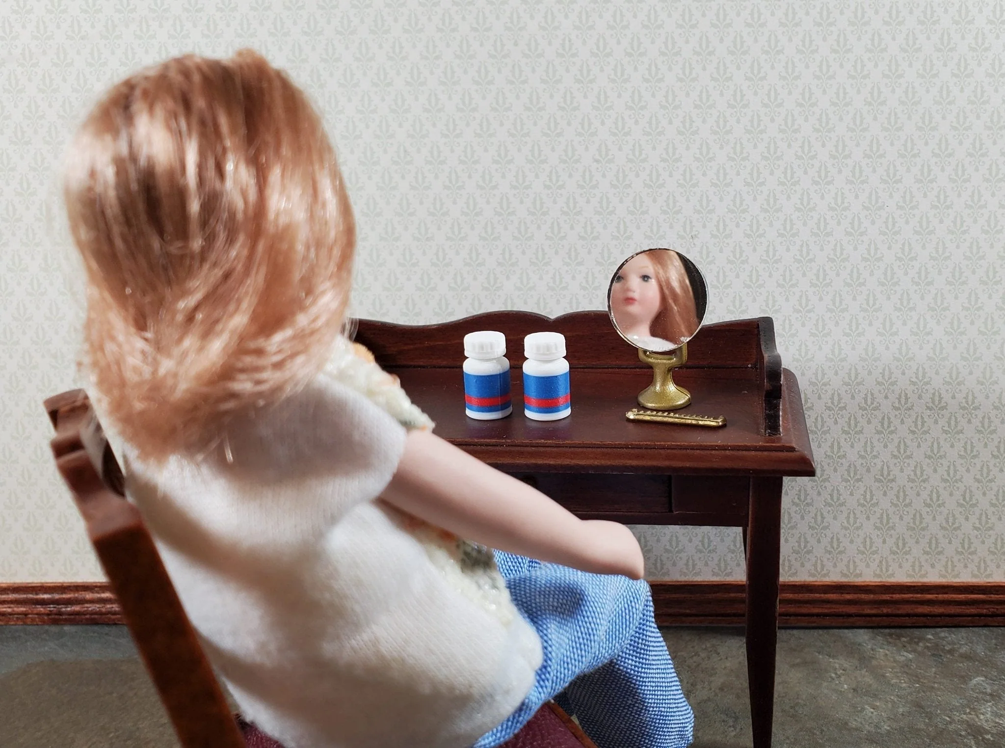 Dollhouse Pill Bottles x2 Modern Style Use in 1:12 or 1/6 Scale Miniatures - Image 3