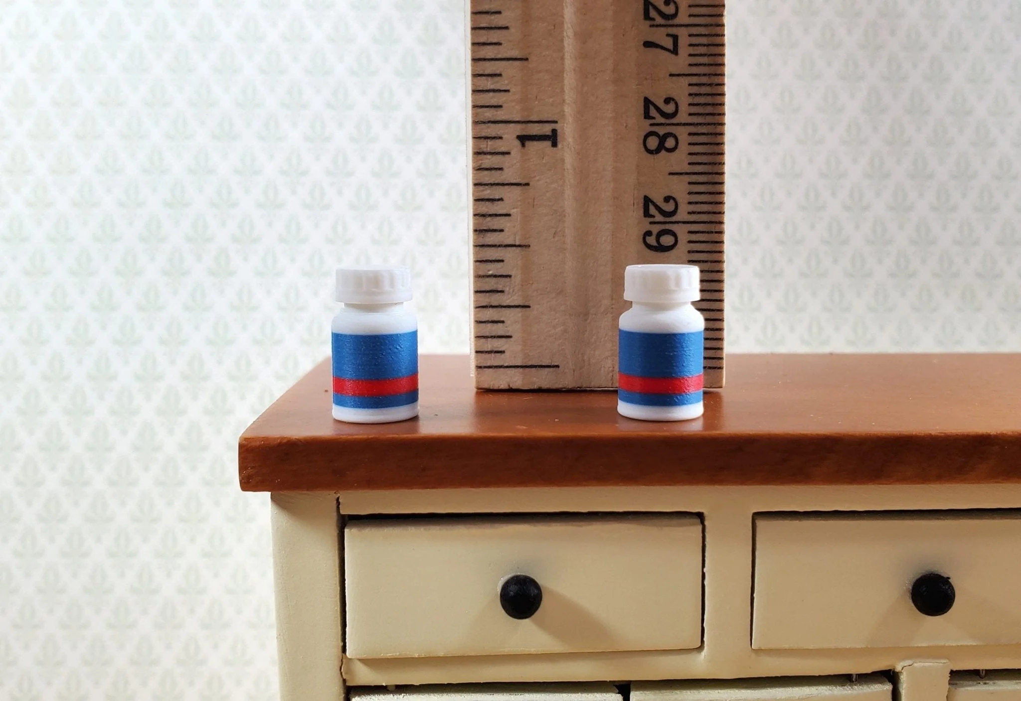 Dollhouse Pill Bottles x2 Modern Style Use in 1:12 or 1/6 Scale Miniatures - Image 5