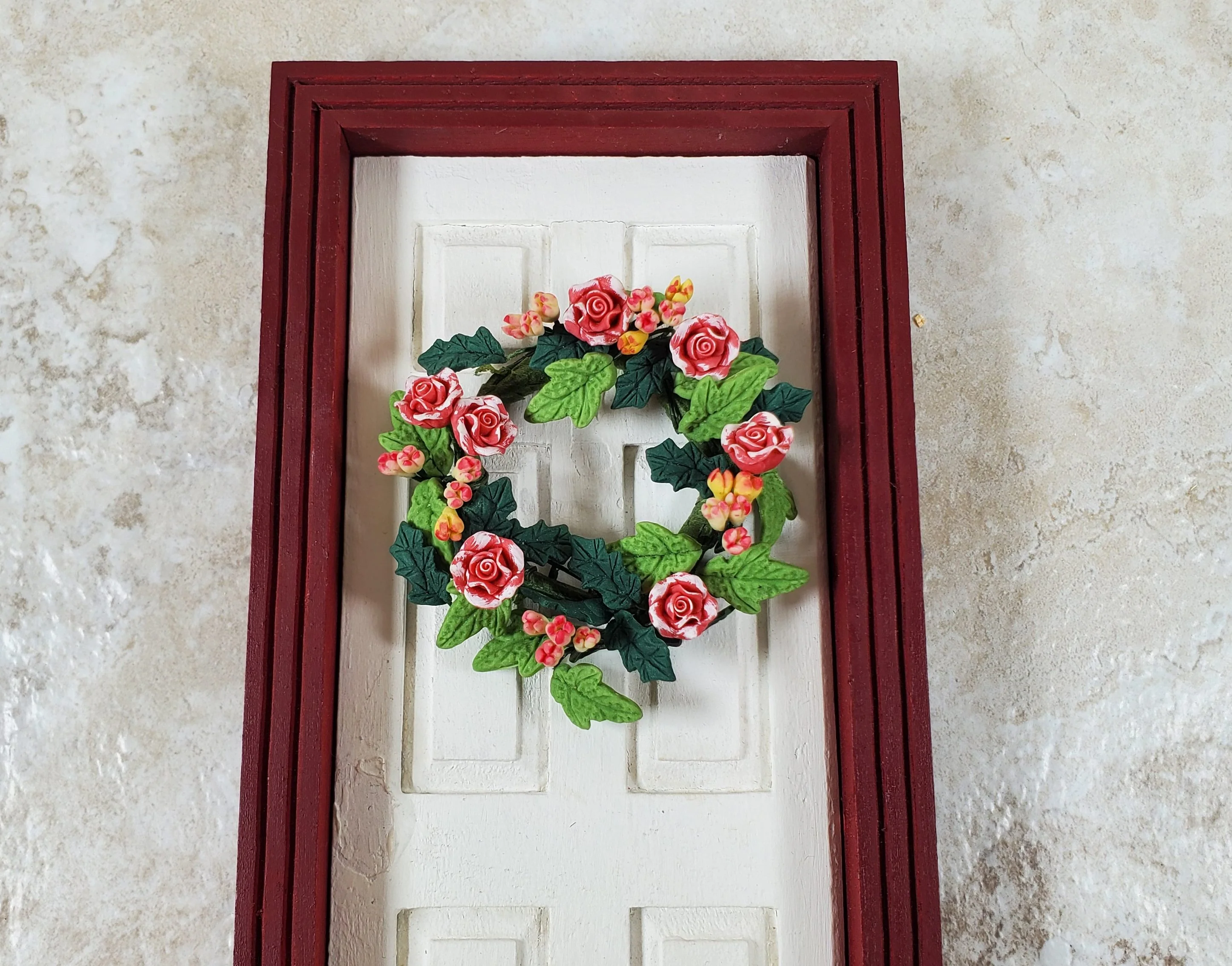 Dollhouse Pink and White Roses in a Floral Wreath 1:12 Scale Miniature - Image 2