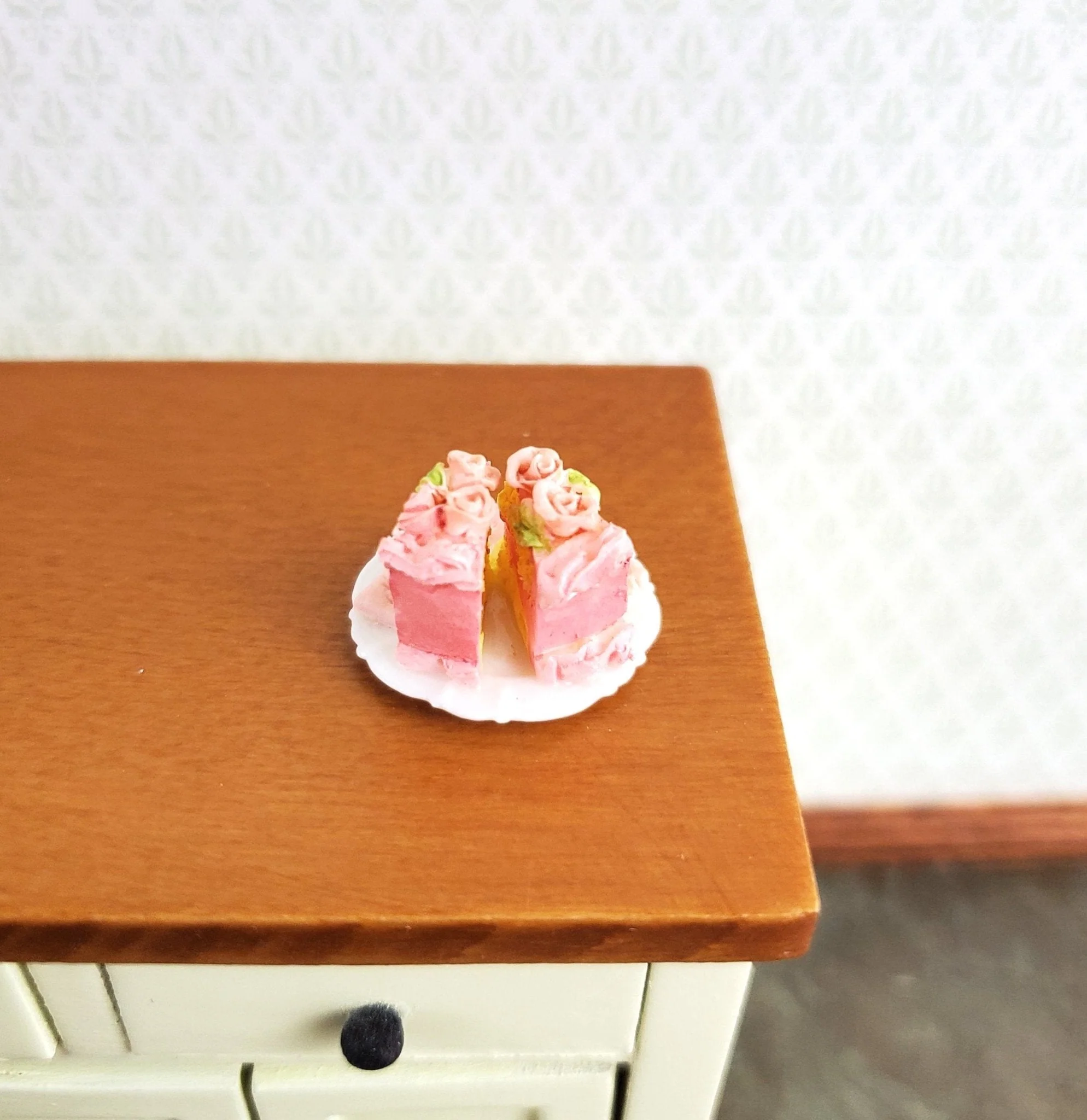 Dollhouse Pink Cake 2 Slices with Cookies on a Plate 1:12 Scale Dessert Food by Falcon - Image 4
