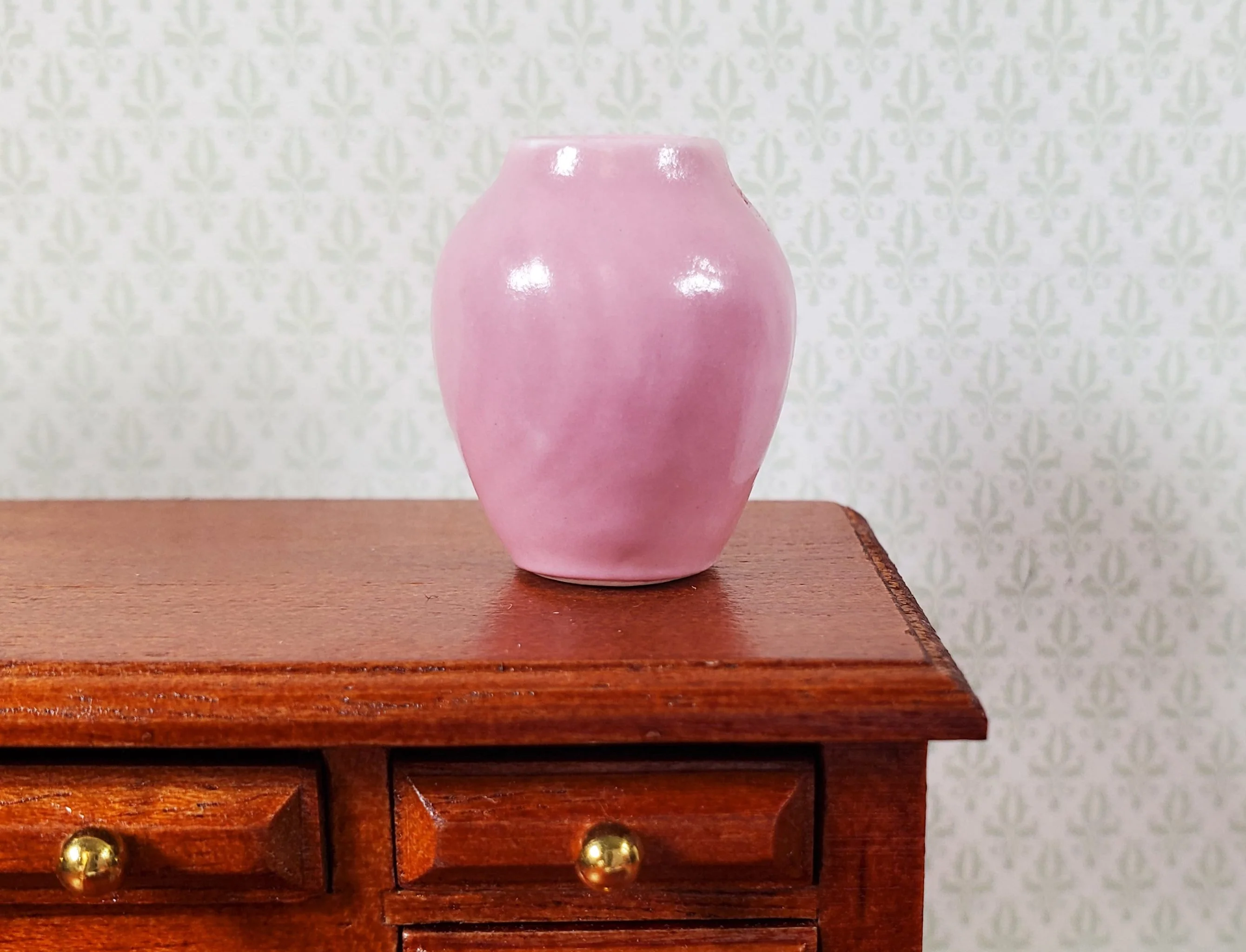 Dollhouse Pink Ceramic Vase with Wave Pattern 1:12 Scale Miniature - Image 2