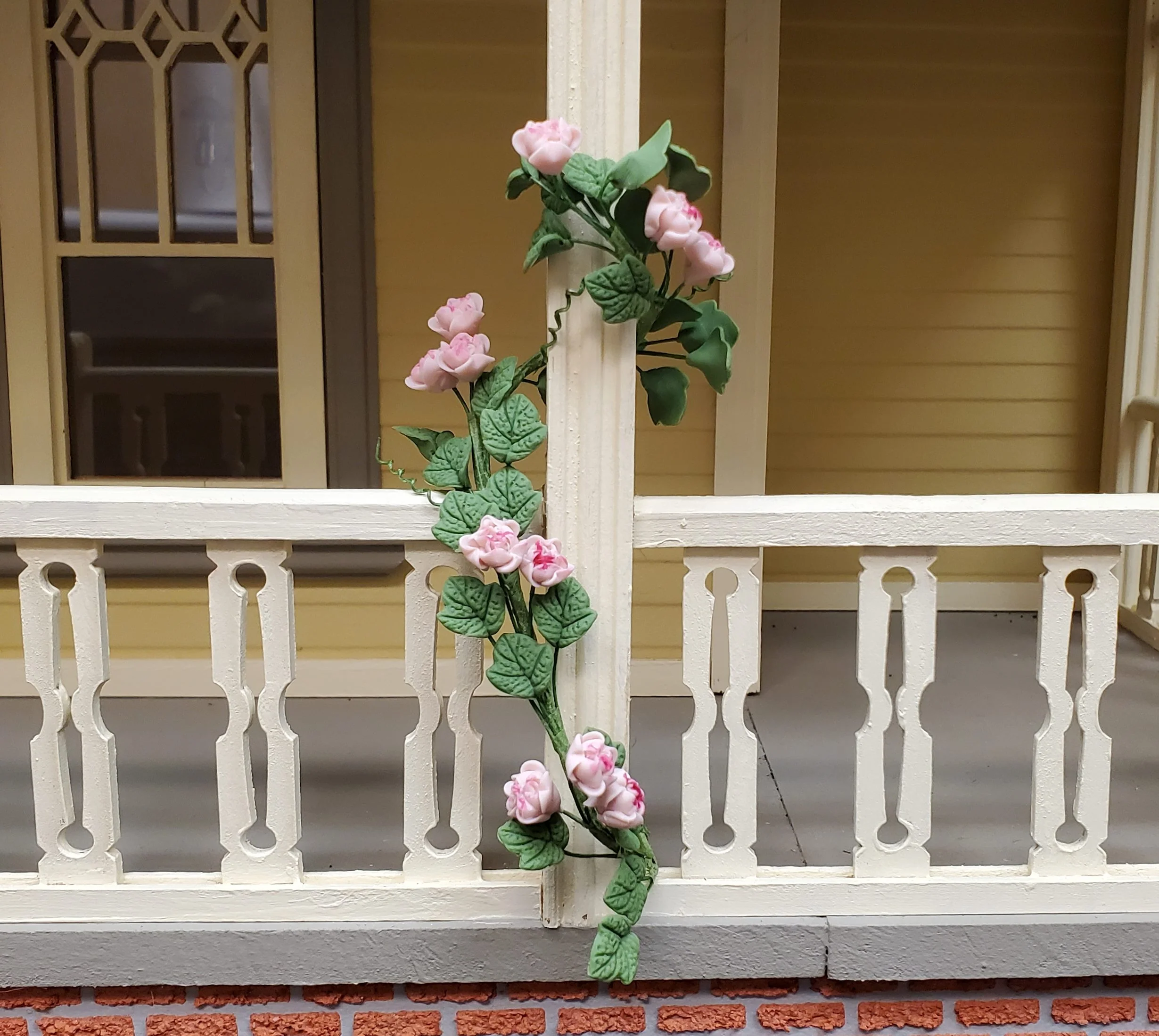 Dollhouse Pink Tropical Flowering Vine 1:12 Scale Miniature Garden Plants