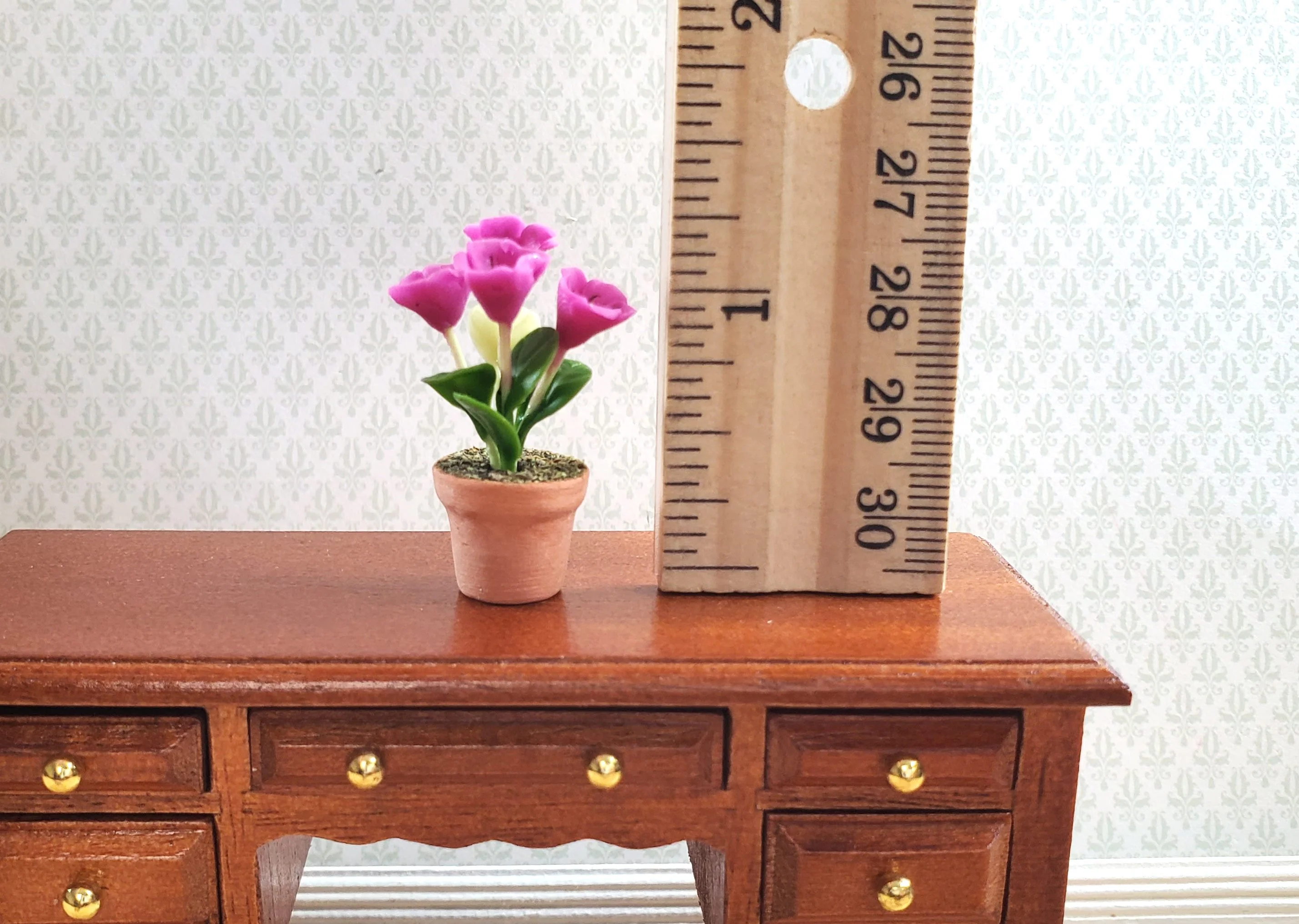 Dollhouse Potted Flowers Dark Pink 1:12 Scale Houseplant in Terra Cotta Pot - Image 3