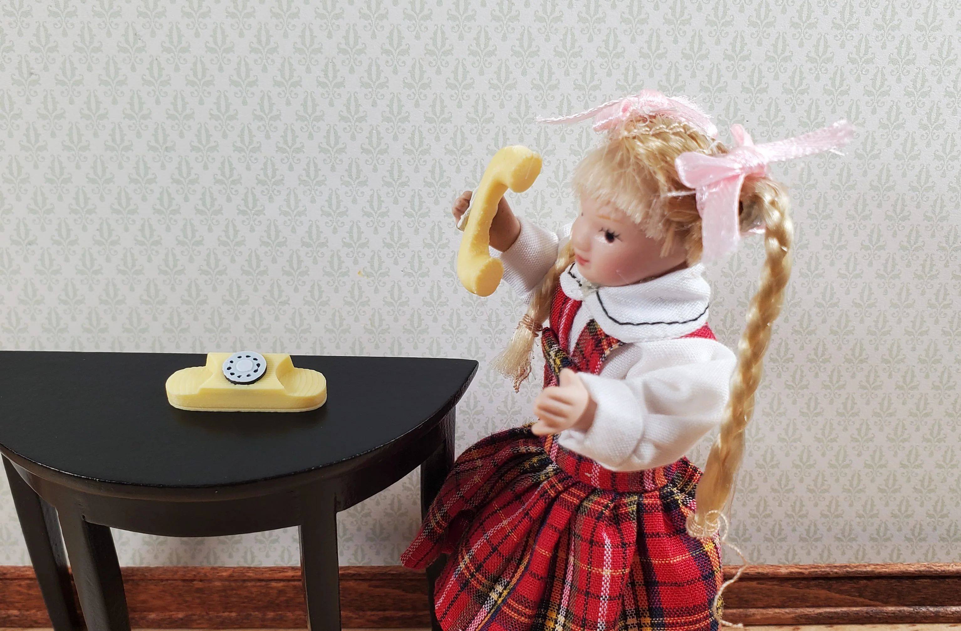 Dollhouse Princess Telephone Dial Phone Modern 1950s Yellow 1:12 Scale Miniature - Image 3