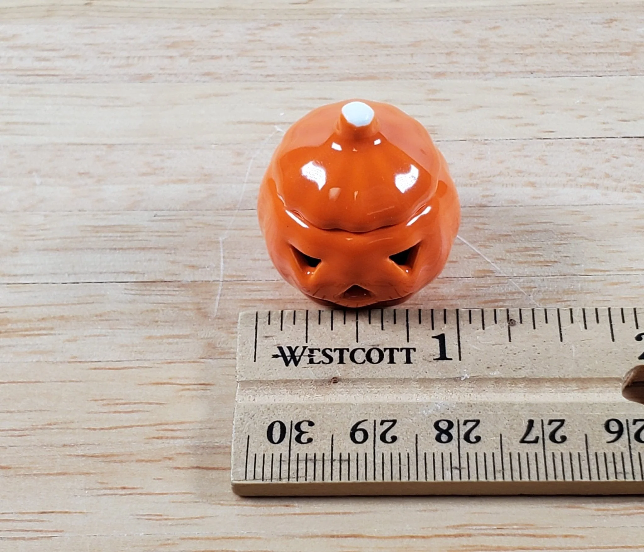 Dollhouse Pumpkin Jar for Halloween Decor Ceramic 1:12 Scale Miniature - Image 4