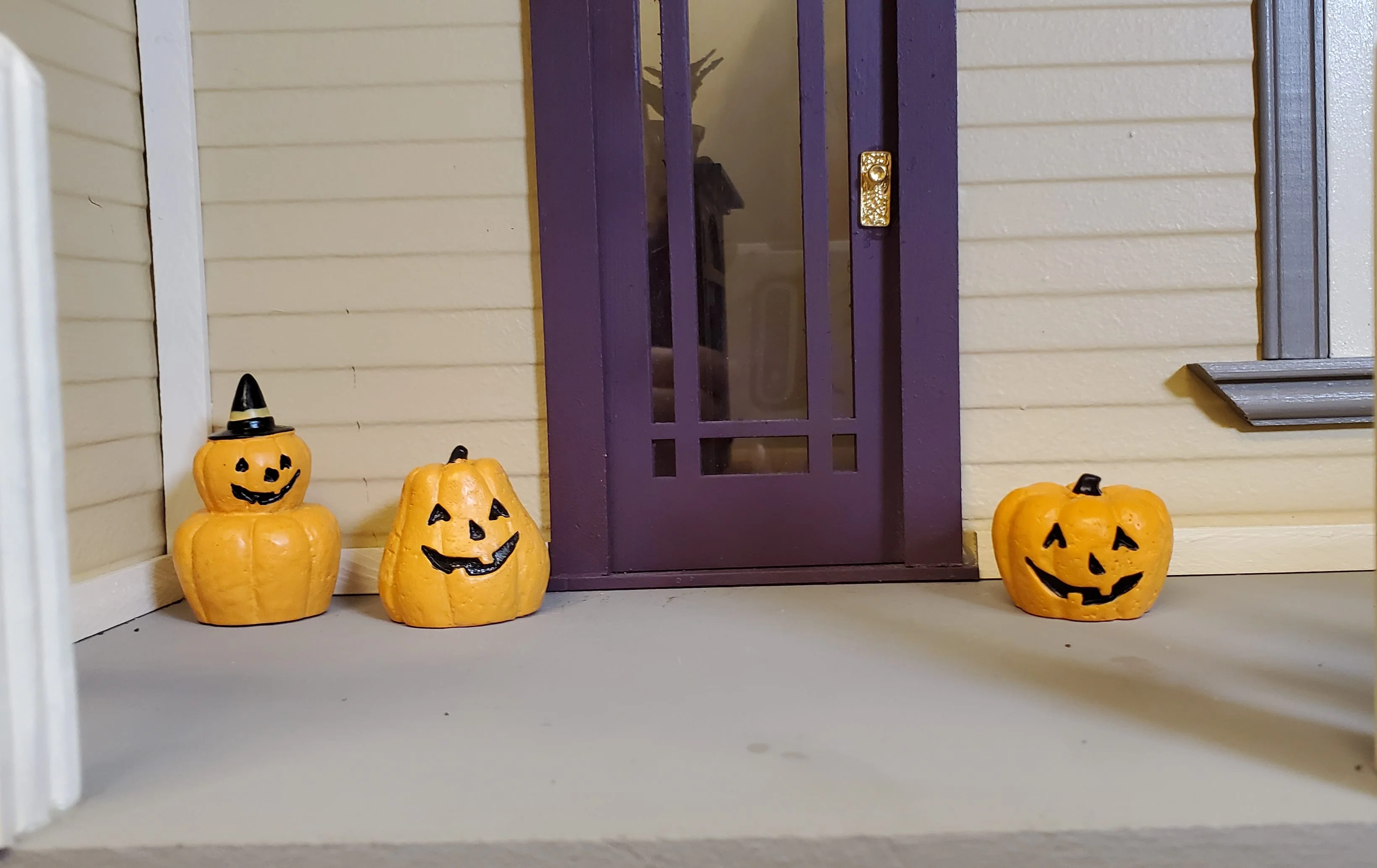 Dollhouse Pumpkins Set of 3 Halloween Decor 1:12 Scale Miniatures - Image 2