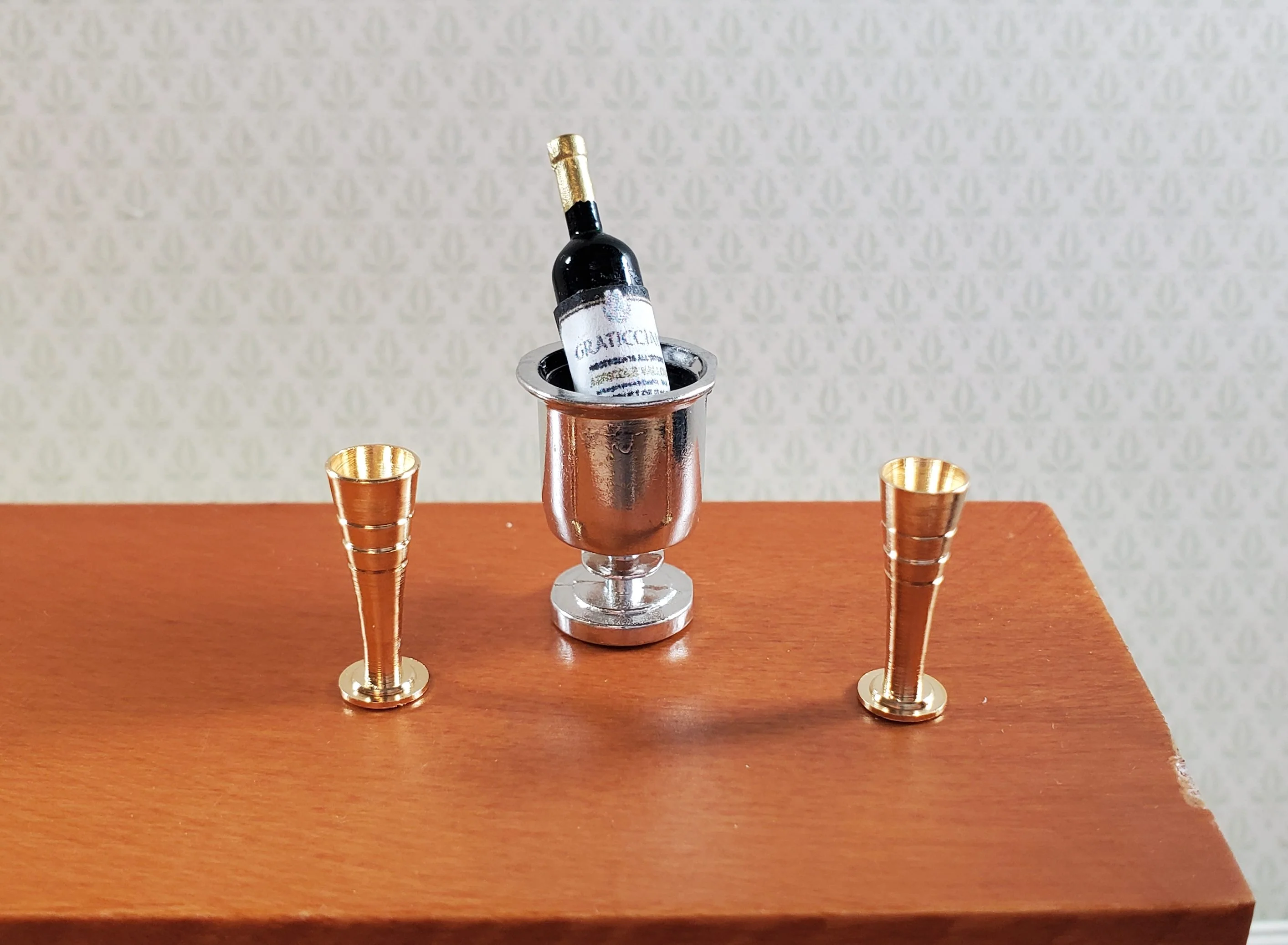 Dollhouse Red Italian Wine Bottle 1:12 Scale Miniature Kitchen Food & Drink - Image 2